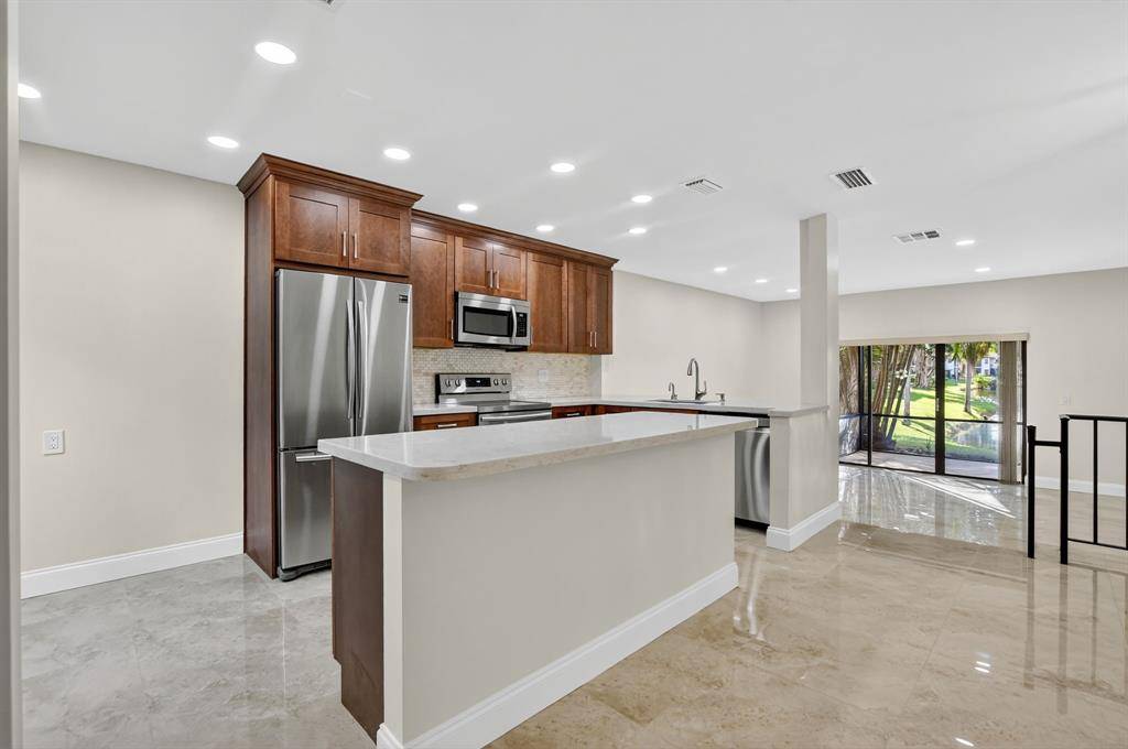 Boca Raton, FL 33433,21476 Juego Cir #8C