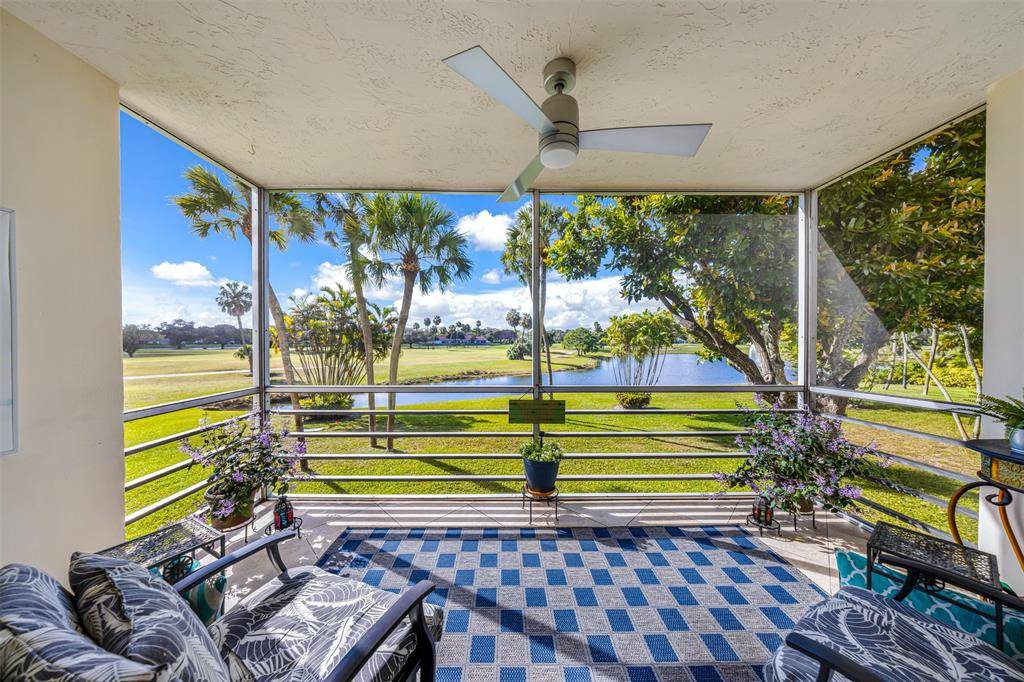 Pompano Beach, FL 33069,3980 Oaks Clubhouse Dr #210