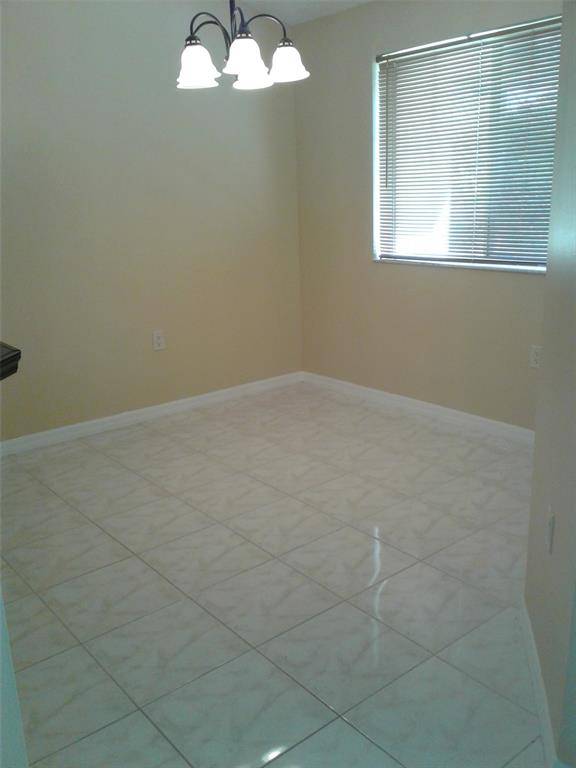 West Palm Beach, FL 33409,1202 Glenmoor Dr #1202