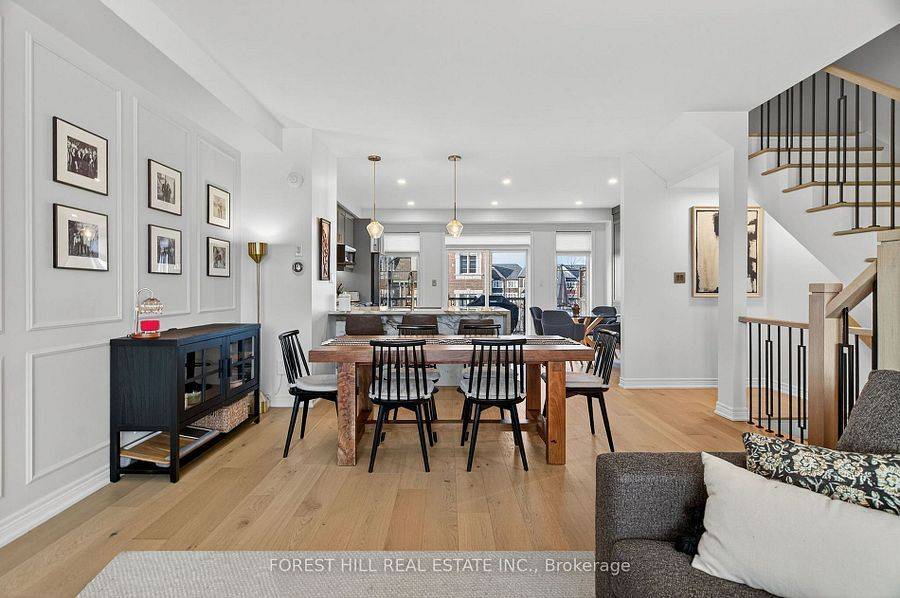 Richmond Hill, ON L4E 1H3,282 King RD