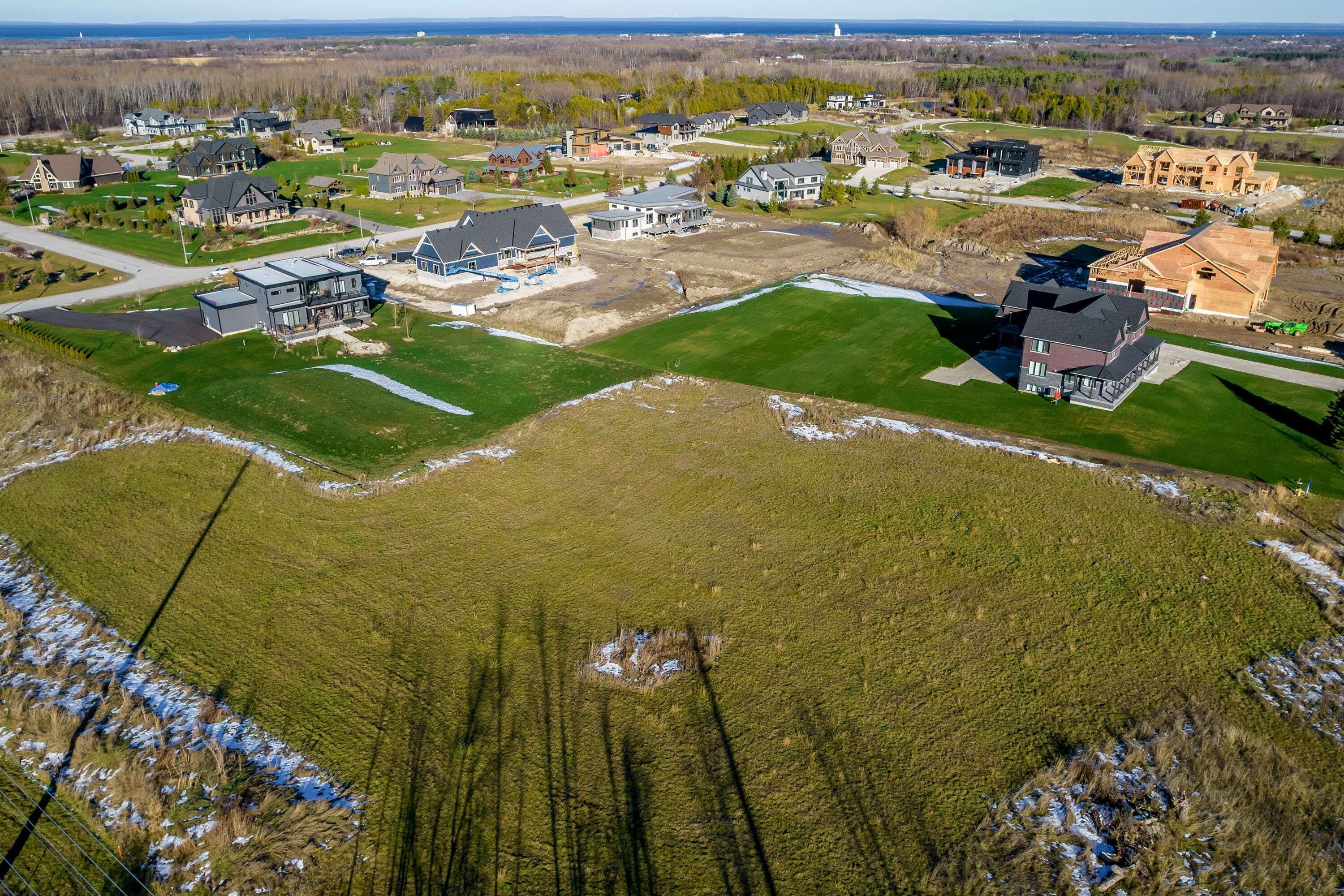 Clearview, ON L9Y 0K2,19 RAINTREE CT