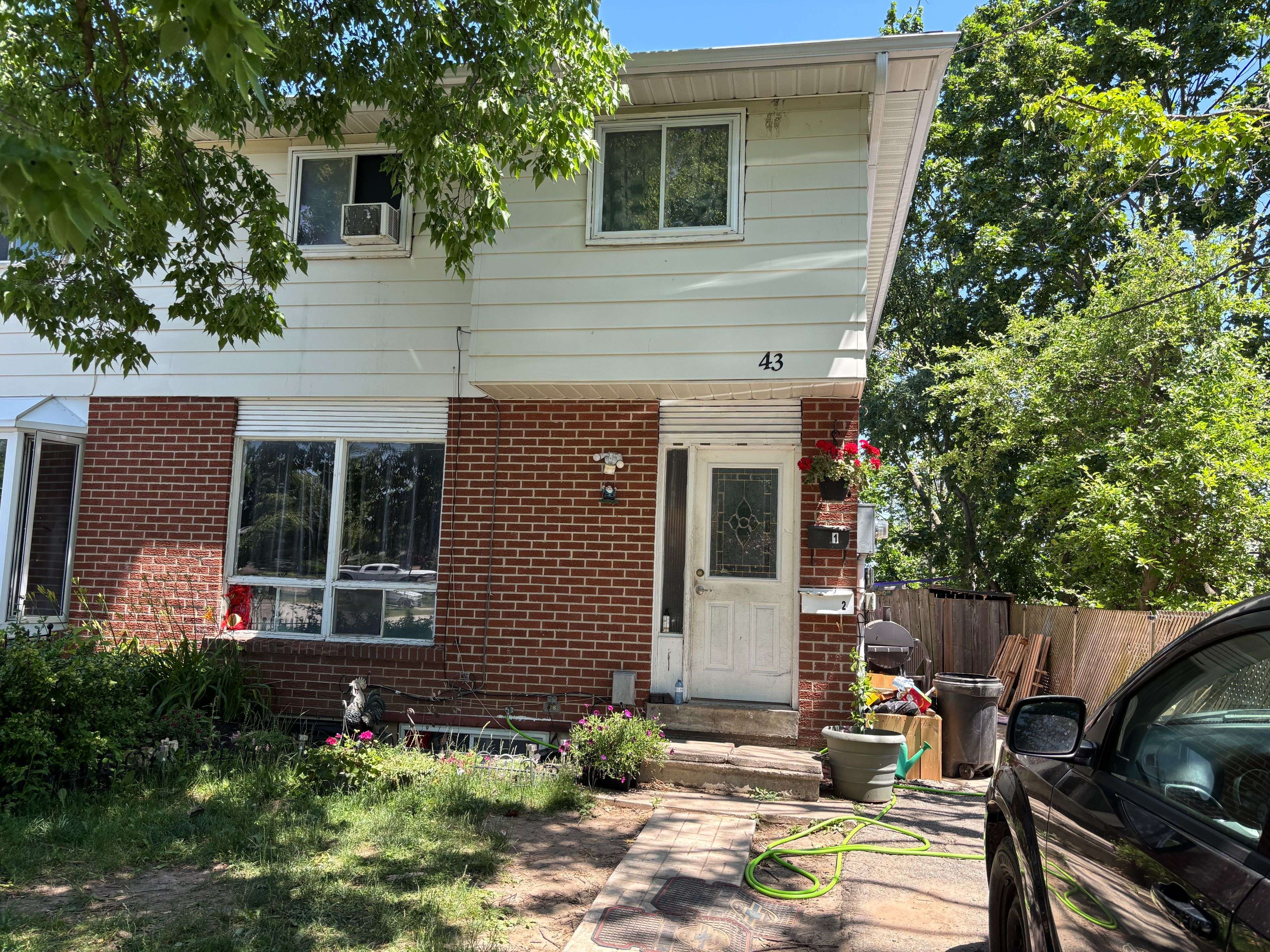 Barrie, ON L4N 4V2,43 Christie CRES