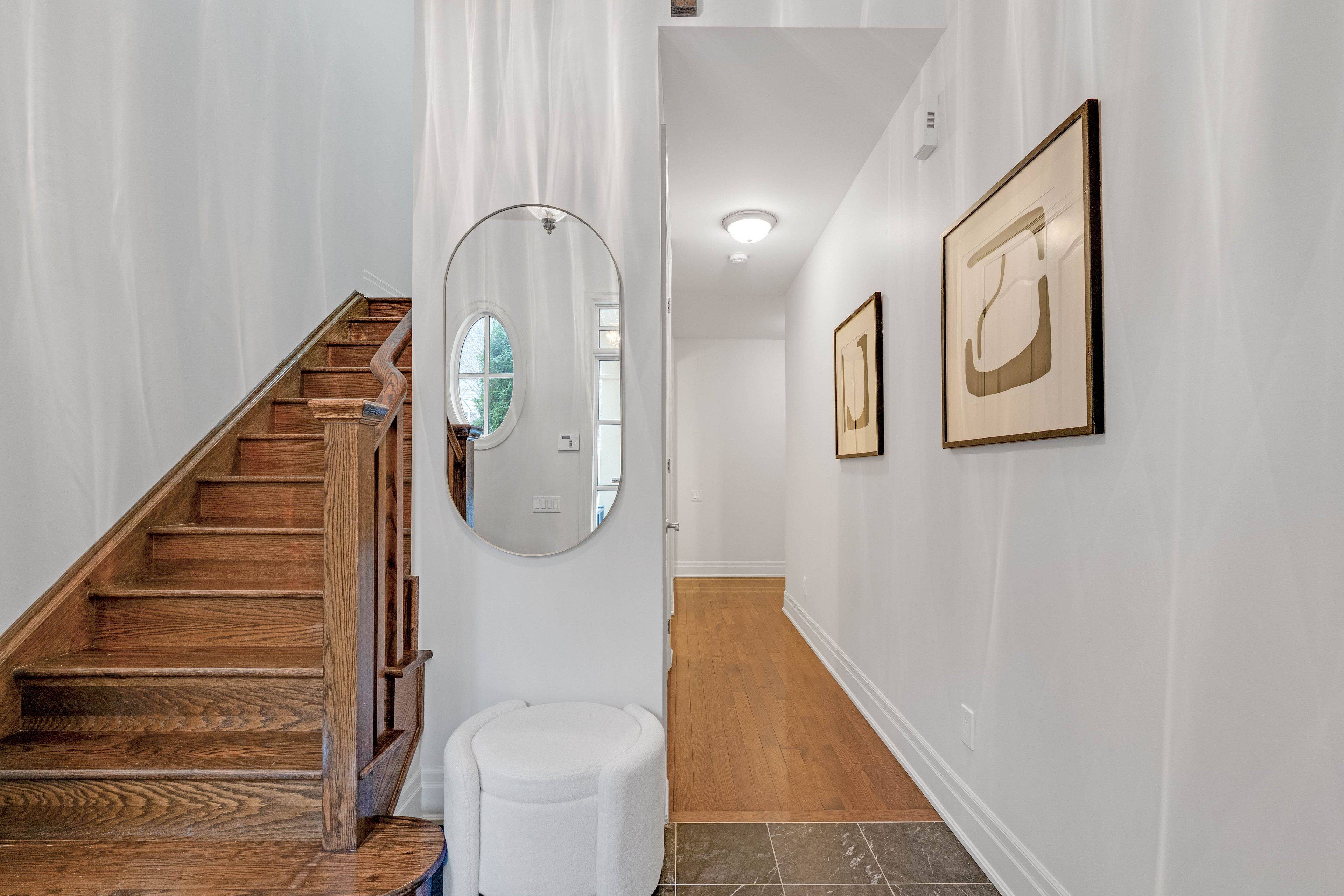 Mississauga, ON L4L 6A3,1915 Broad Hollow Gate #103