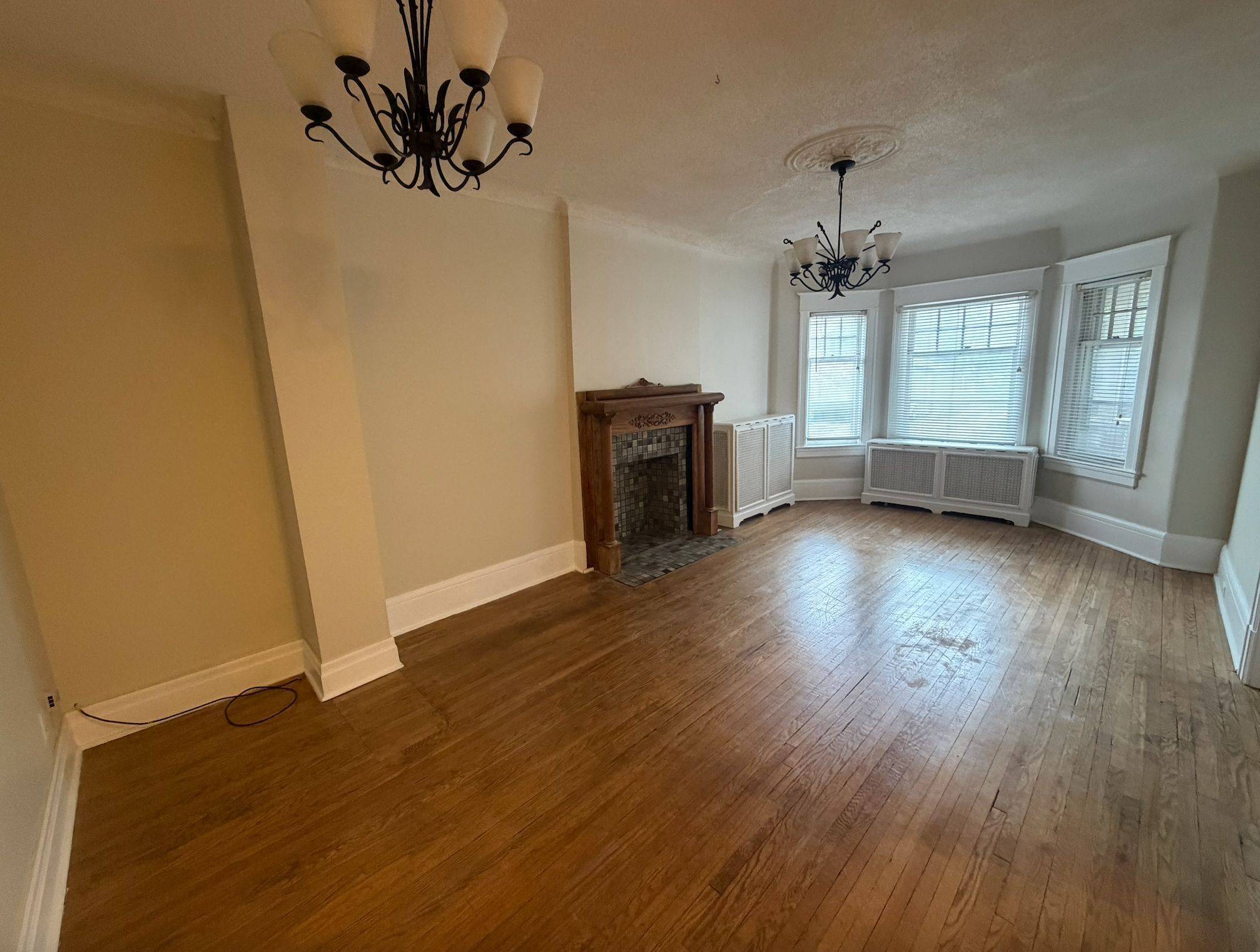 Toronto W01, ON M6R 1P6,187 Geoffrey ST #Main