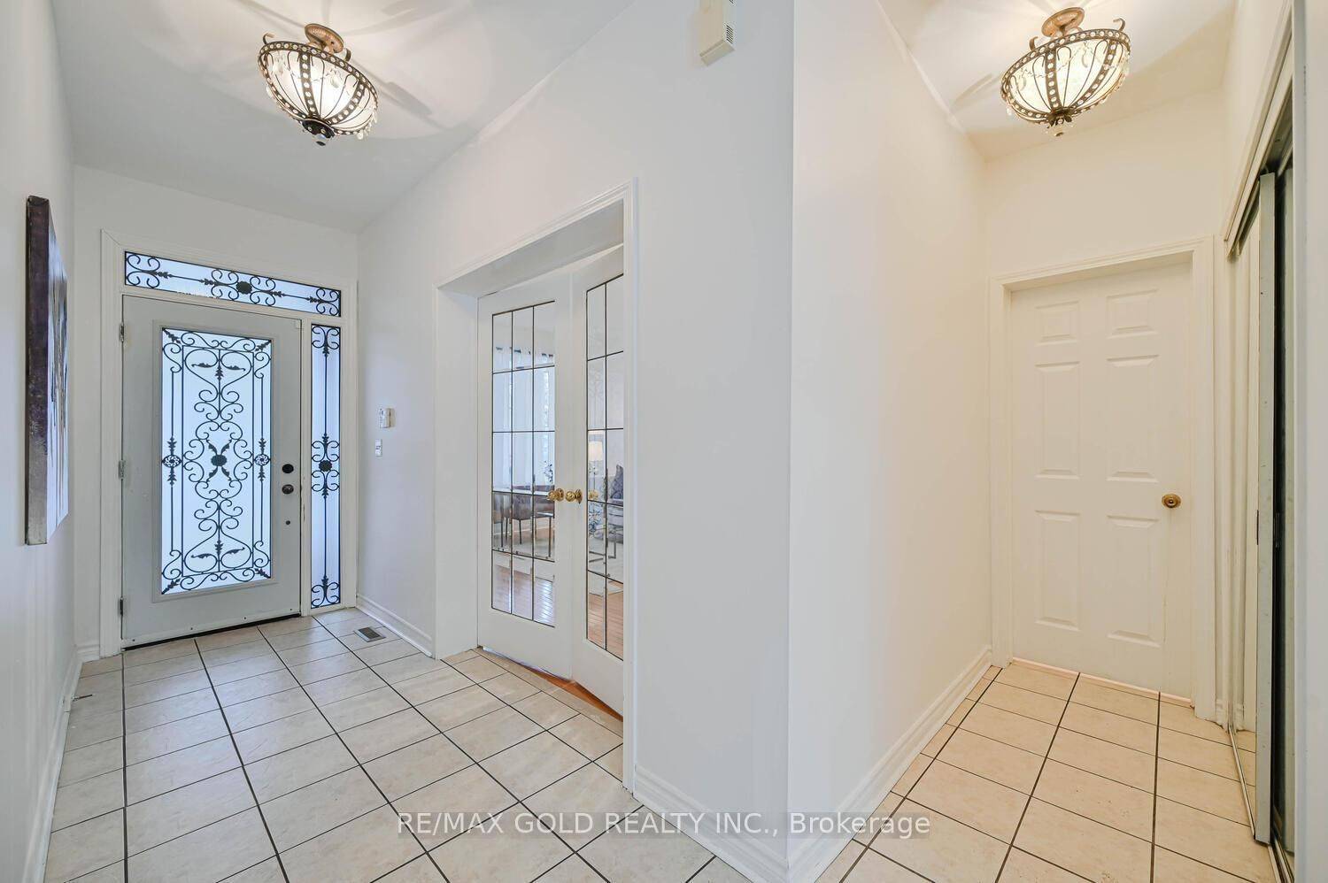 Brampton, ON L6P 1L2,6 Verona DR