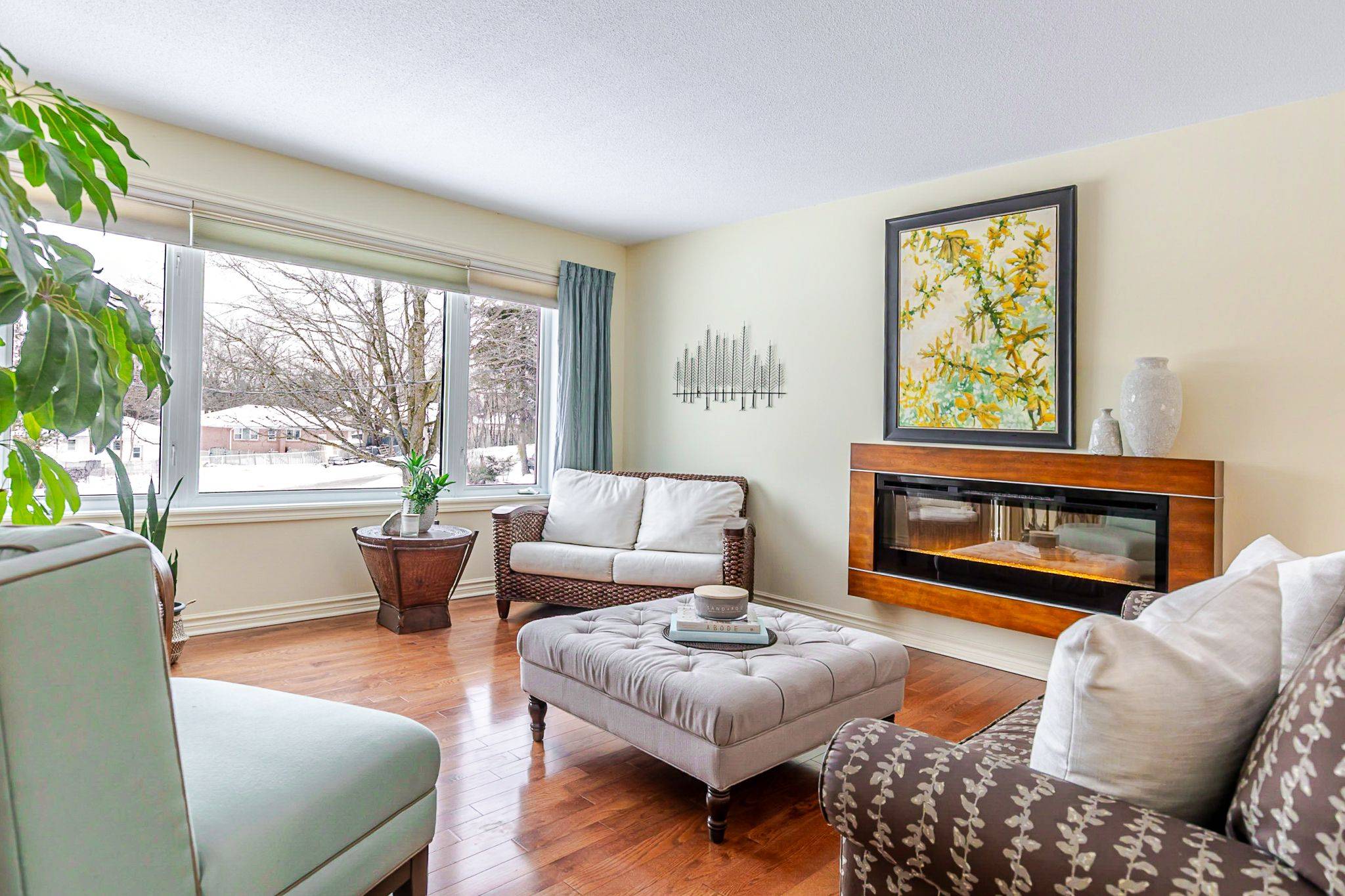 Peterborough, ON K9H 5P5,212 Gallagher ST