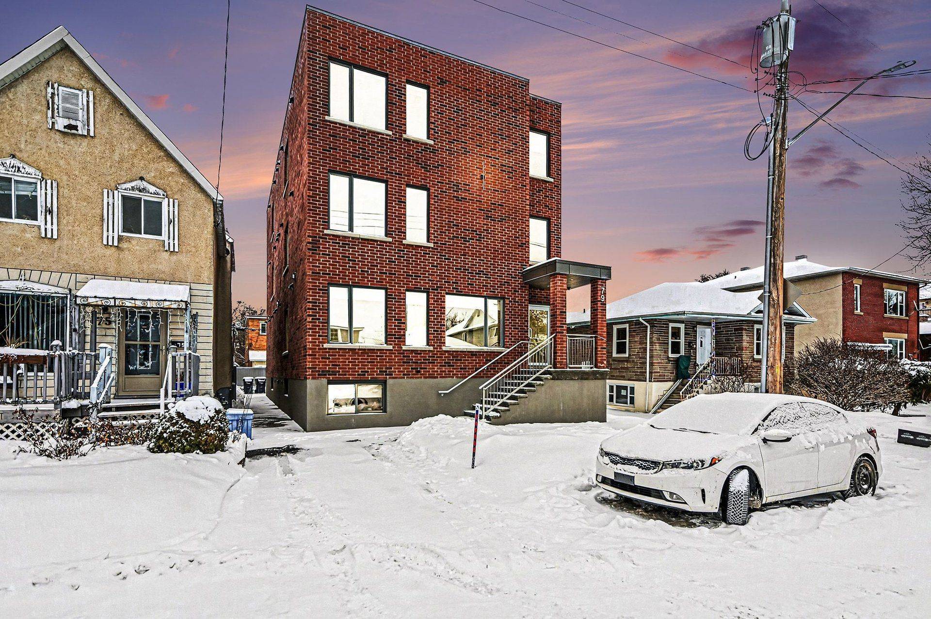 Vanier And Kingsview Park, ON K1L 5J9,79 Marquette AVE #6
