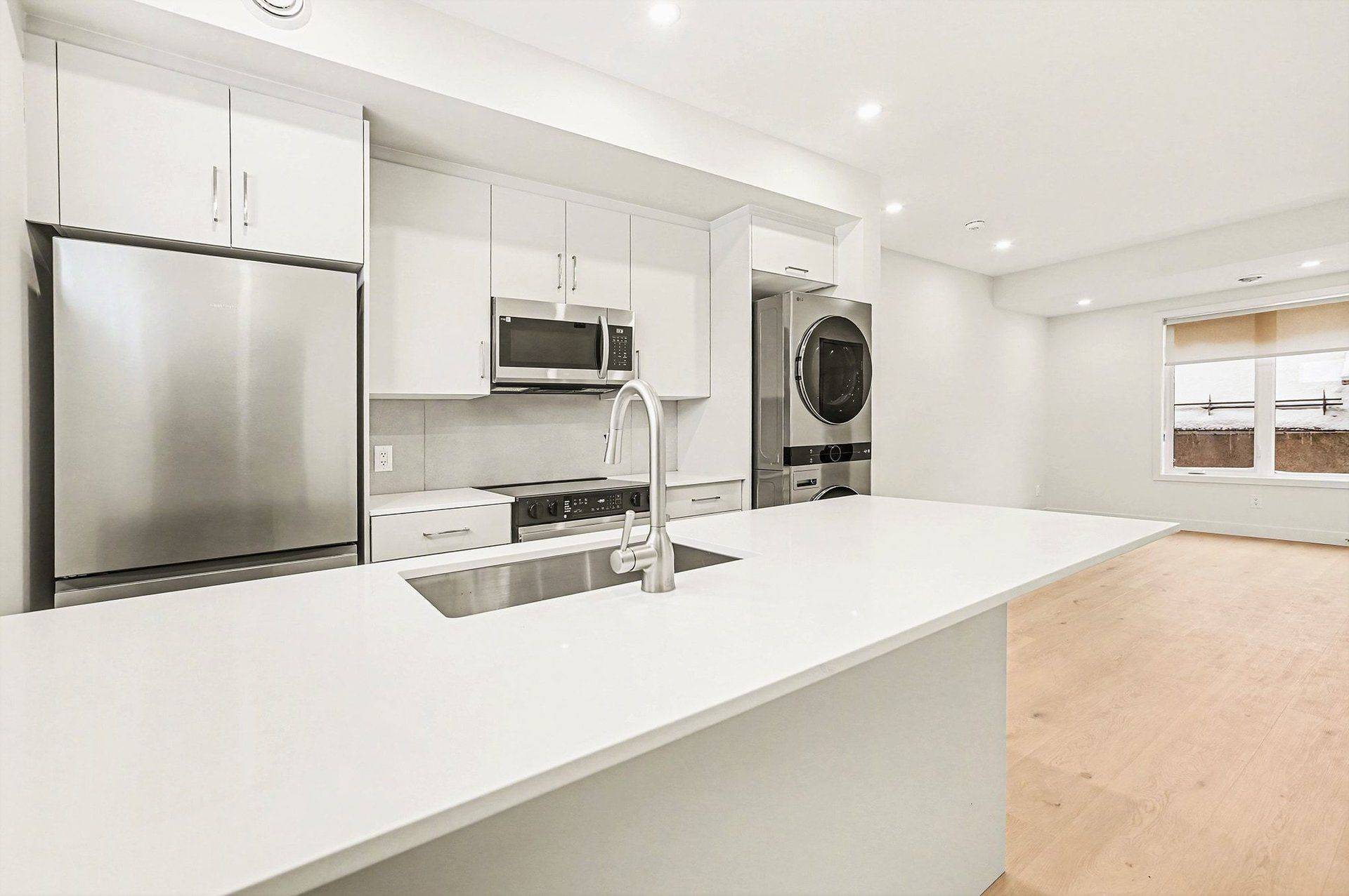 Vanier And Kingsview Park, ON K1L 5J9,79 Marquette AVE #6