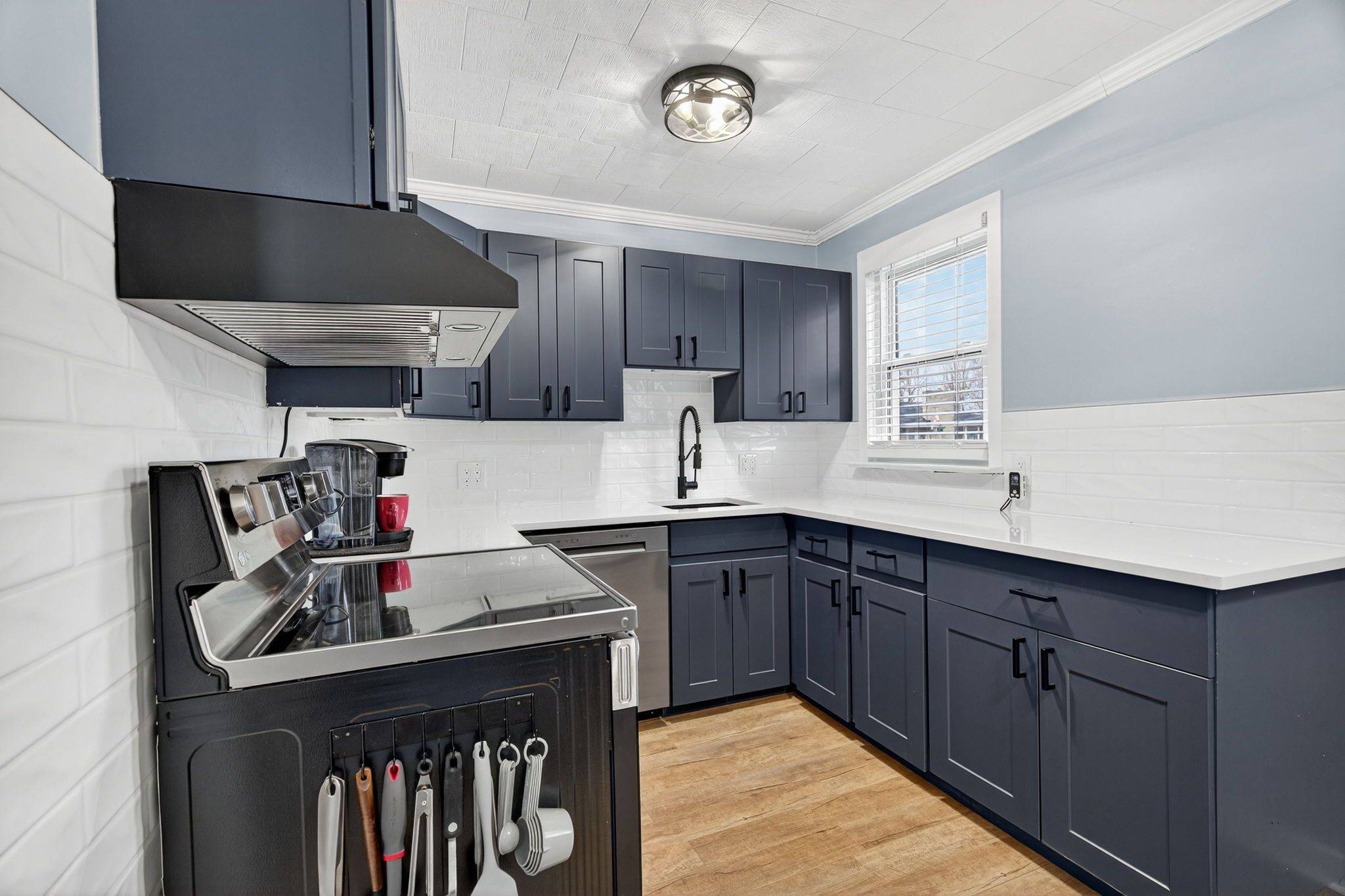 Brockville, ON K6V 2T6,105 Salisbury AVE