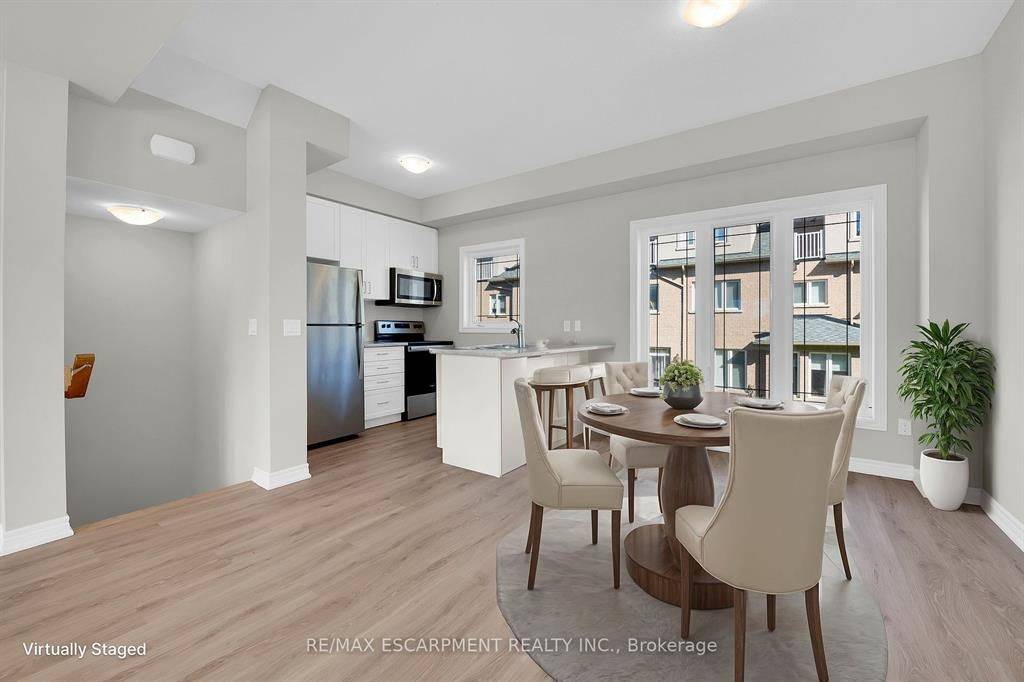 Hamilton, ON L8J 0M7,19 Picardy DR #5