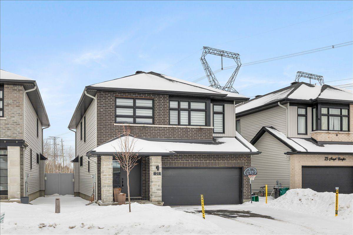 Stittsville - Munster - Richmond, ON K2S 2N2,21 Angel HTS