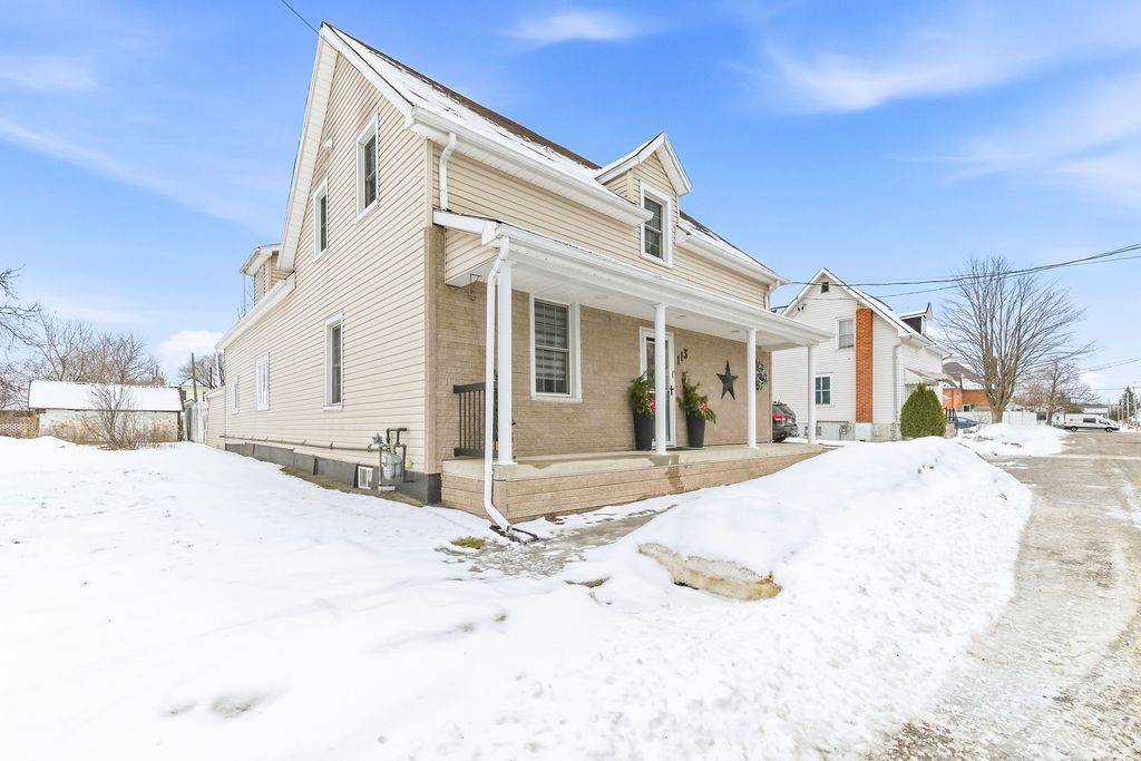 Renfrew, ON K7V 2E3,113 Bank ST N