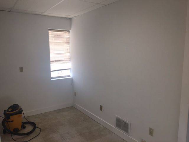 Peterborough, ON K9J 7J6,675 The Queensway N/A #B