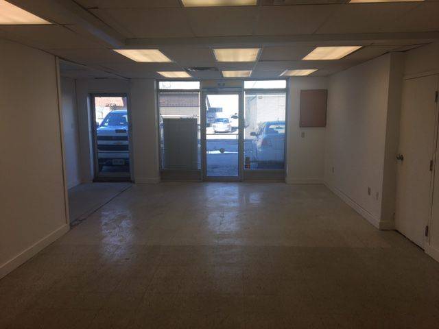 Peterborough, ON K9J 7J6,675 The Queensway N/A #B