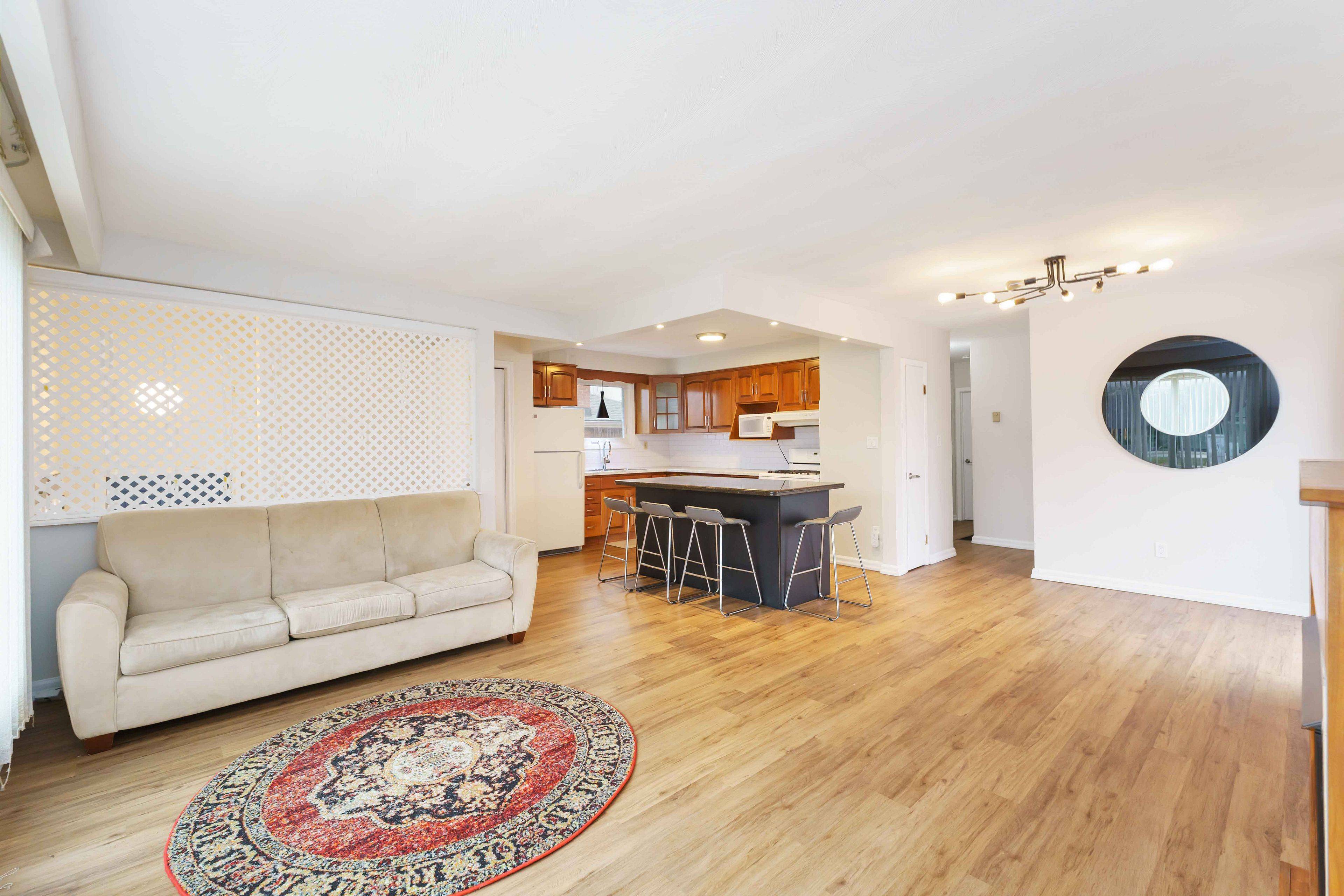 Hamilton, ON L9C 1X3,517 Mohawk RD W #Main