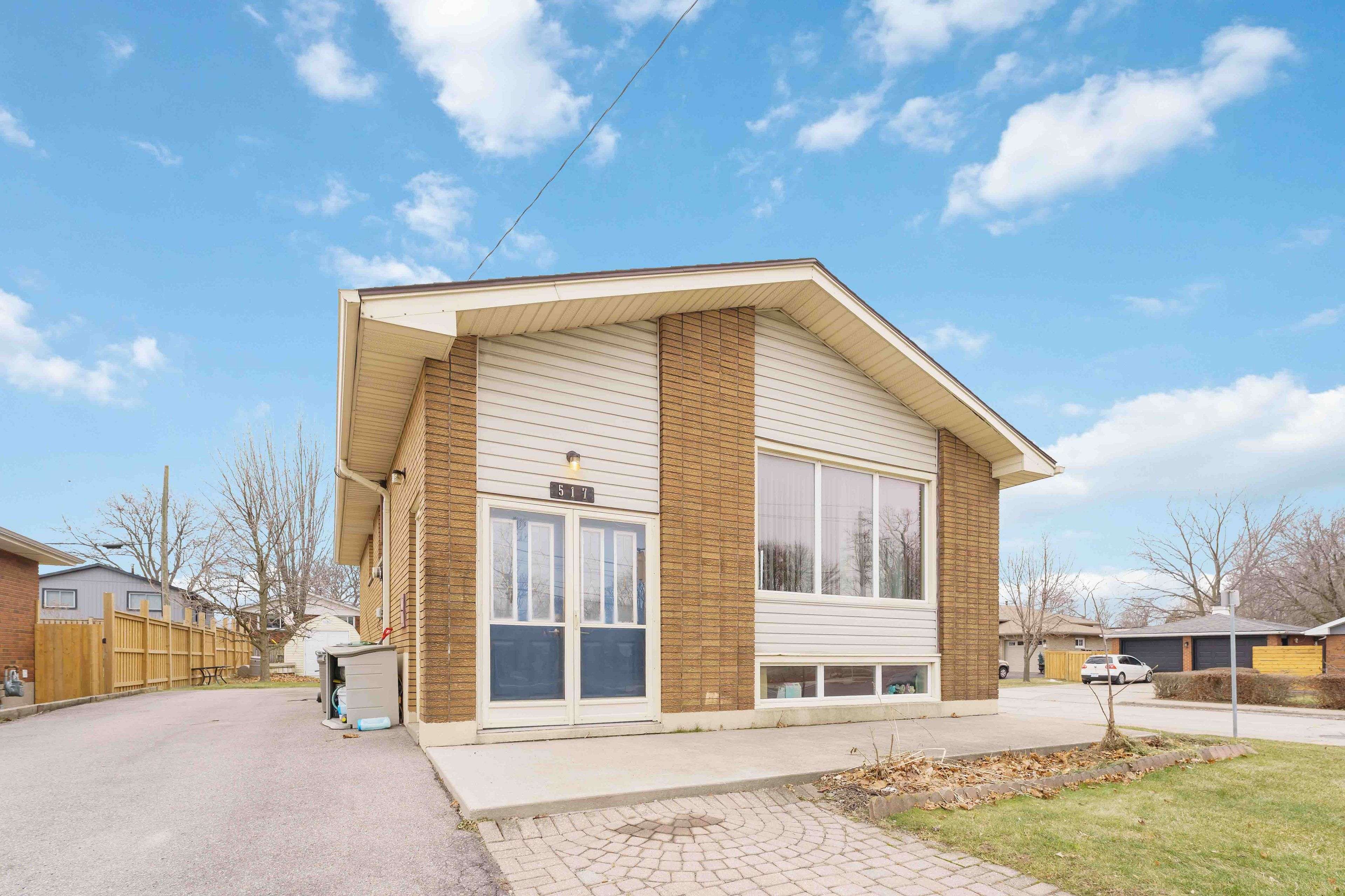 Hamilton, ON L9C 1X3,517 Mohawk RD W #Main