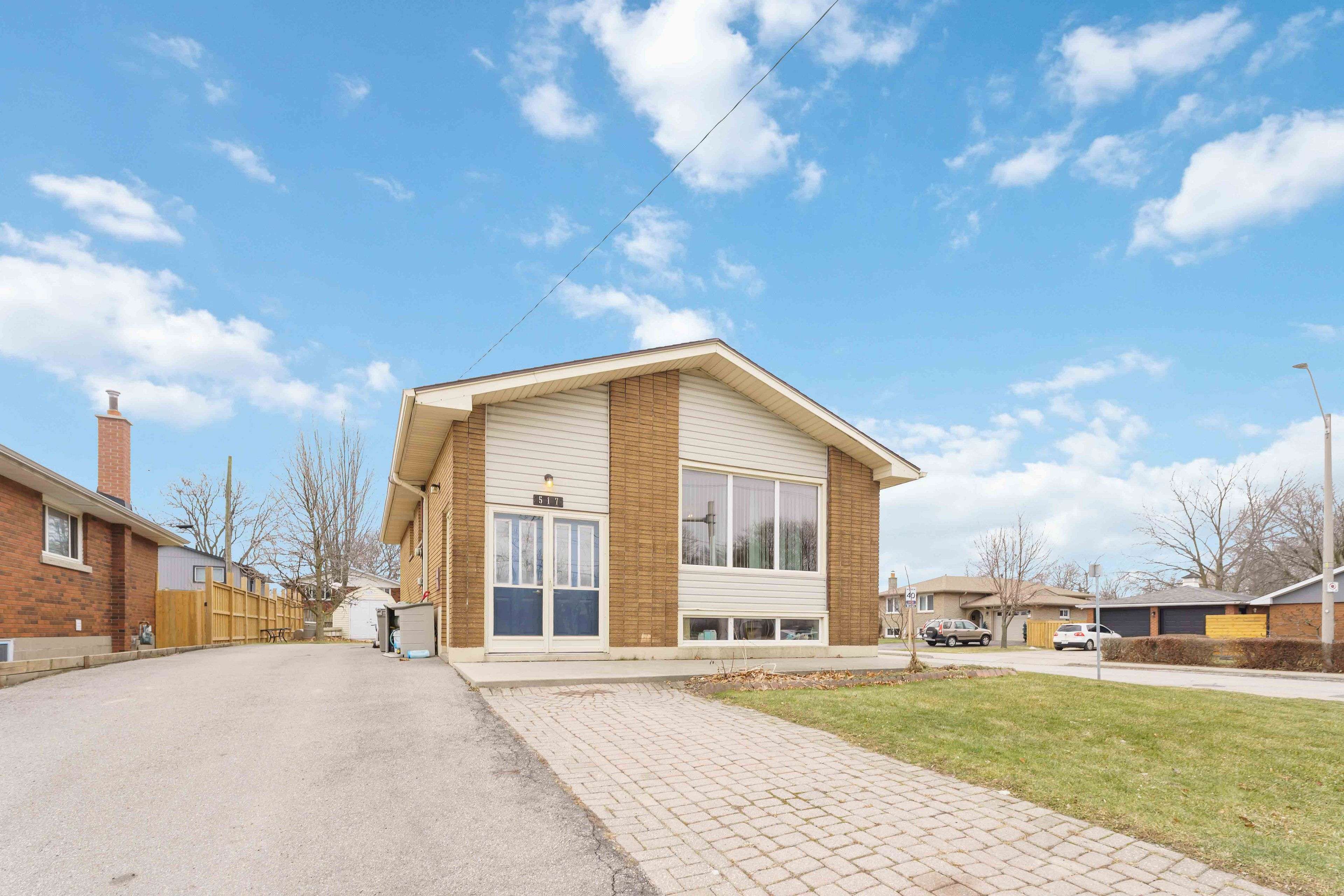 Hamilton, ON L9C 1X3,517 Mohawk RD W #Main