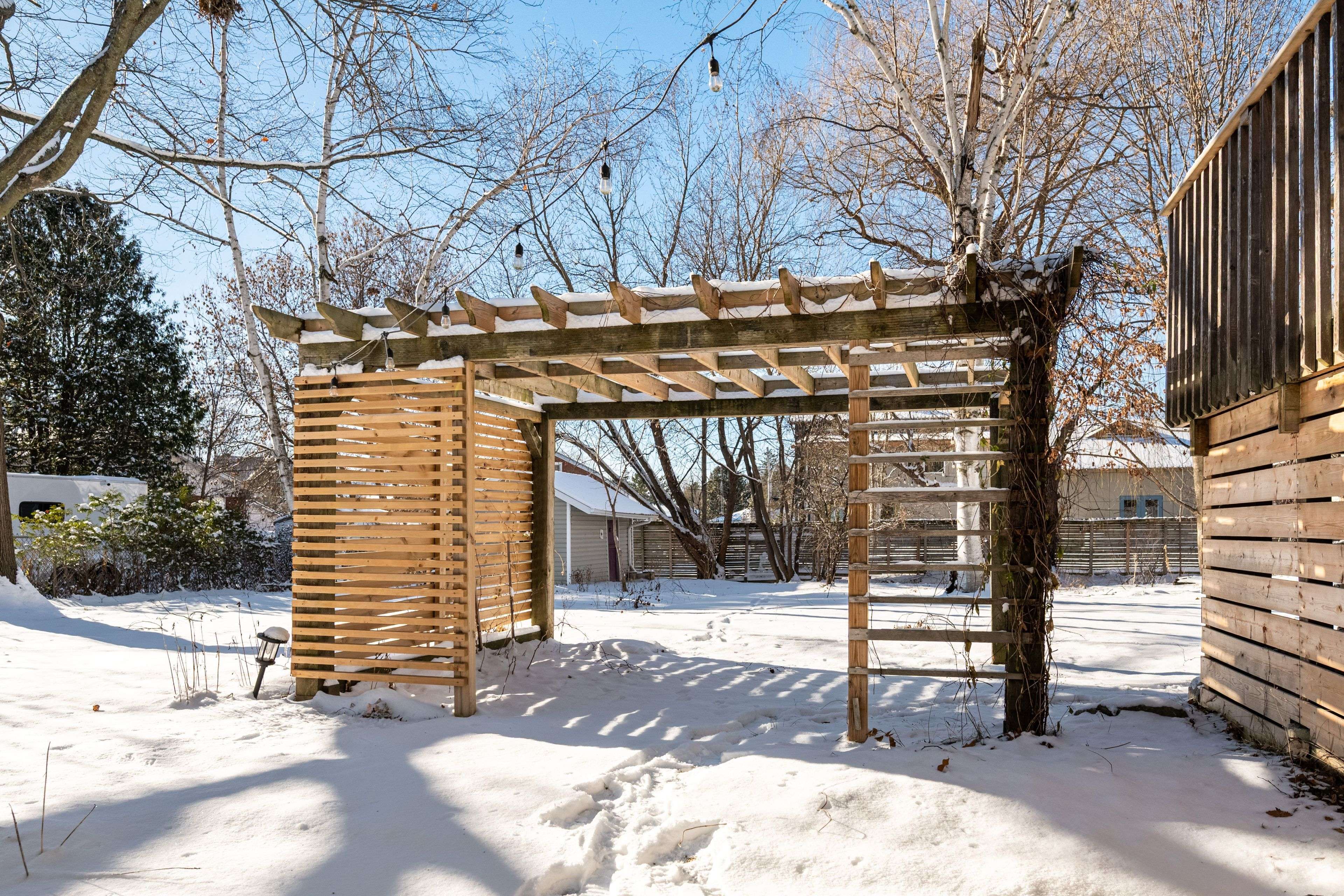 Kingston, ON K7M 3N7,35 Montgomery BLVD