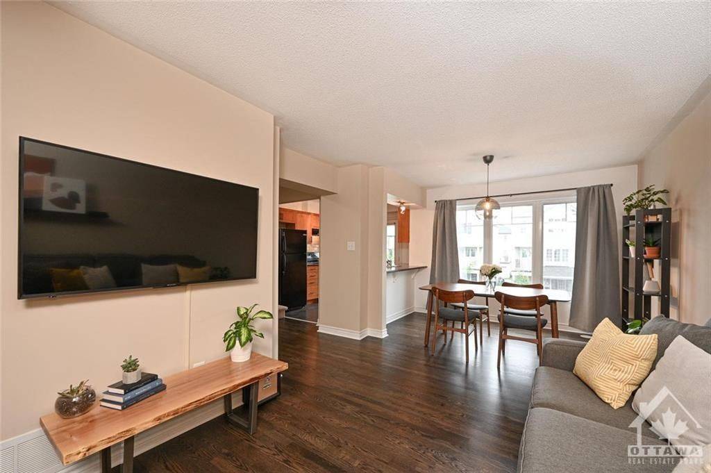 Barrhaven, ON K2J 0K2,2042 Madrid AVE