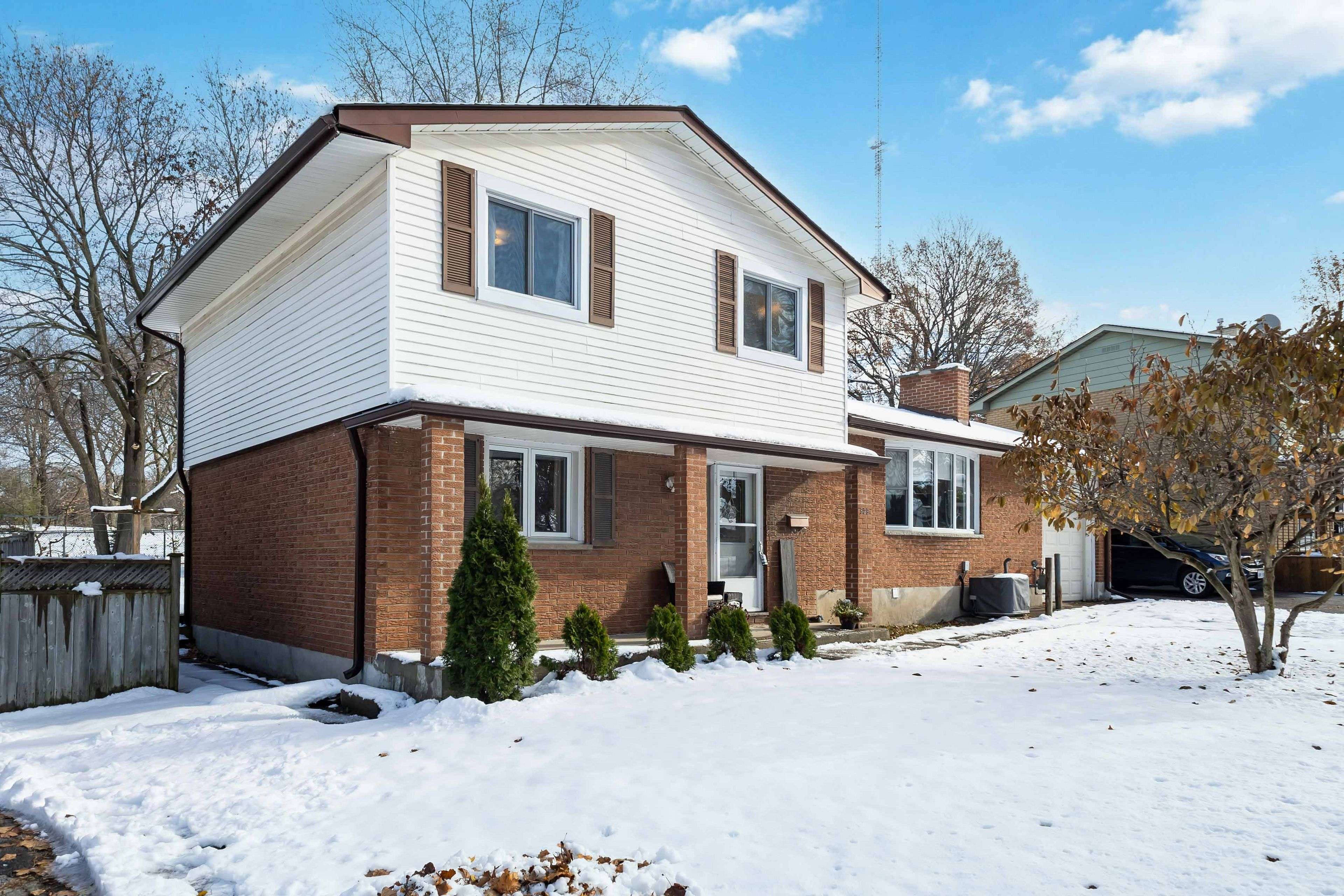 London South, ON N6J 2Y2,628 Viscount RD