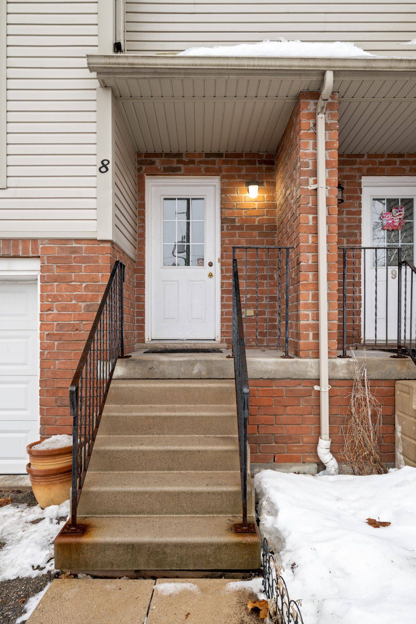 Waterloo, ON N2V 2V2,600 White Elm BLVD