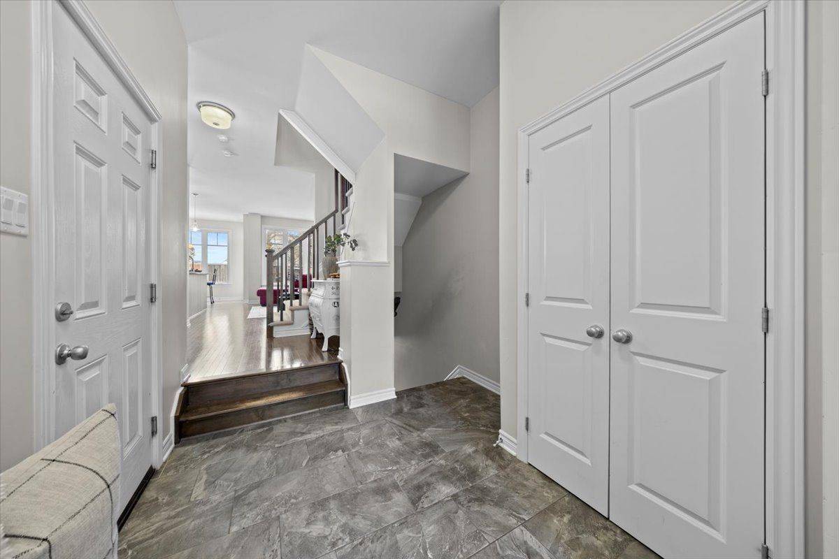 Blossom Park - Airport And Area, ON K1T 0M4,357 Alasken DR