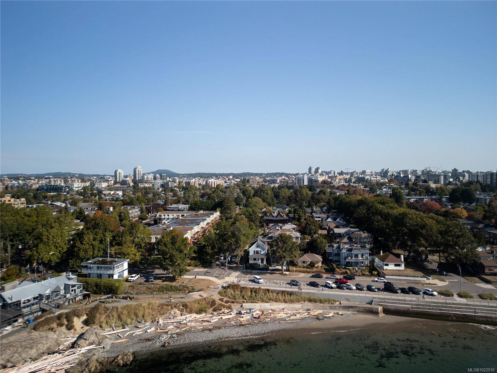 Victoria, BC V8V 1A5,222 Dallas Rd