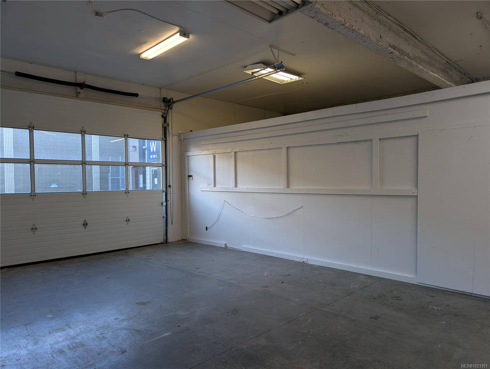 Victoria, BC V8Z 1B2,625 Alpha St #3,4,5