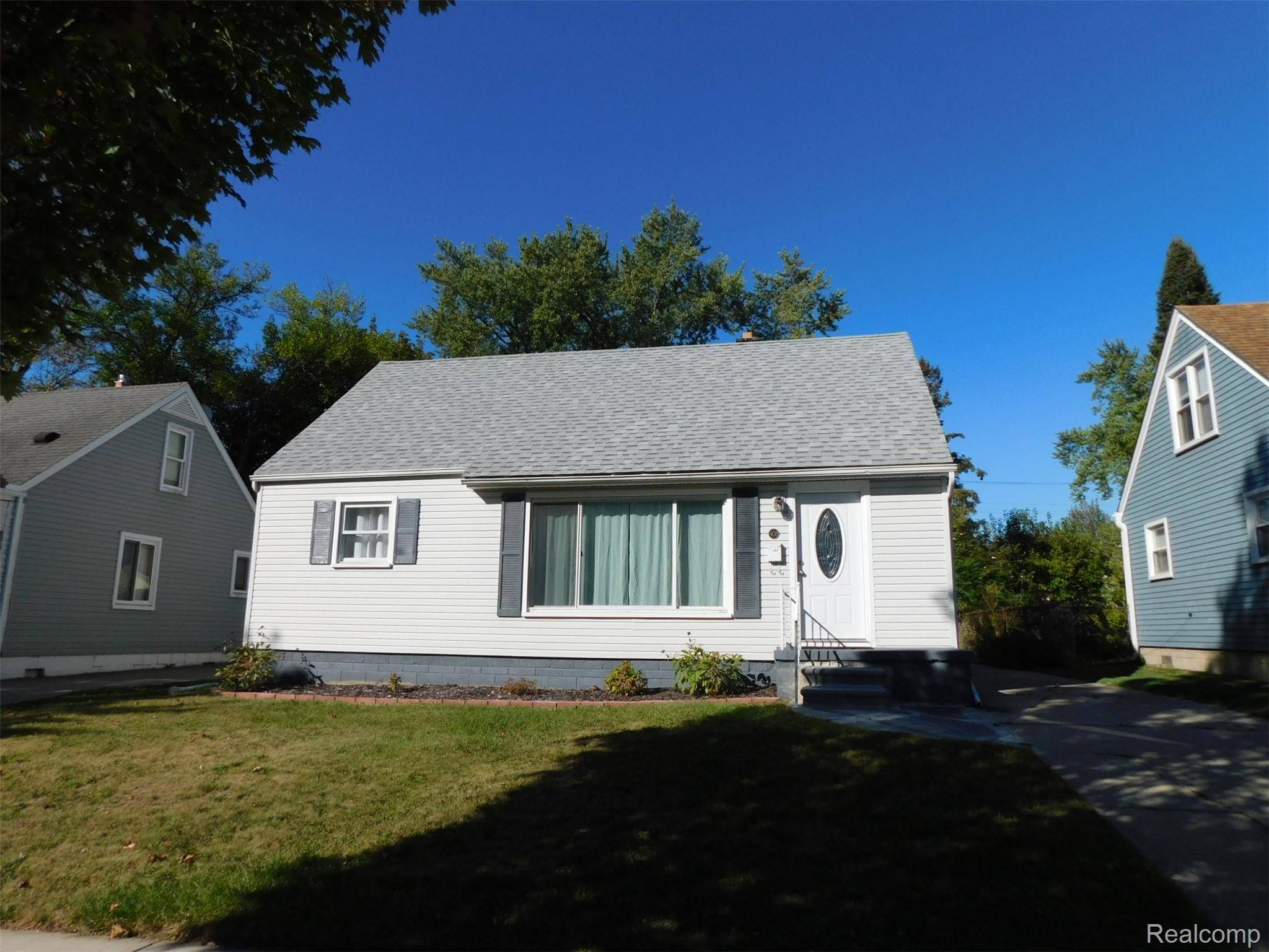 Clawson, MI 48017,408 S CHOCOLAY AVE