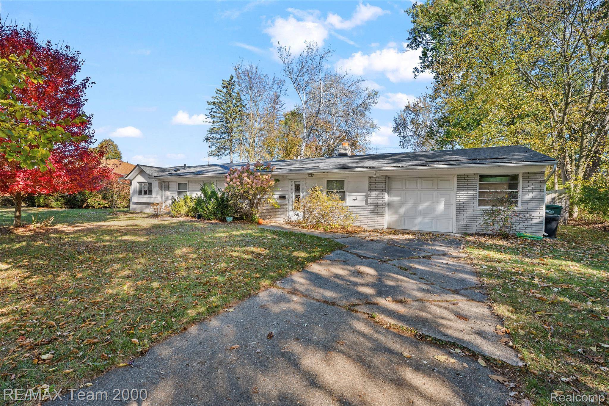 Farmington, MI 48336,23044 Lake Way