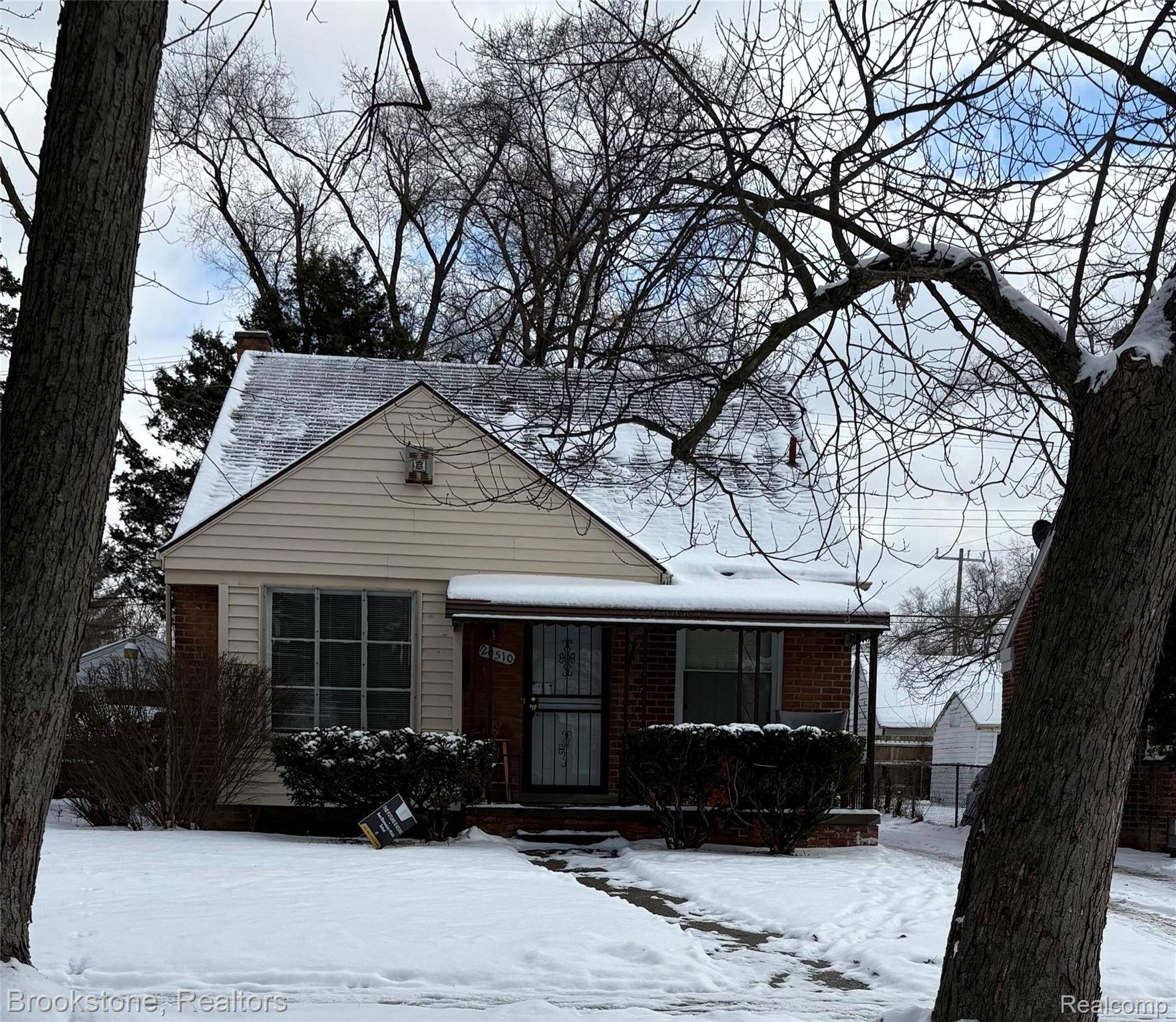 Detroit, MI 48235,20510 Gilchrist ST