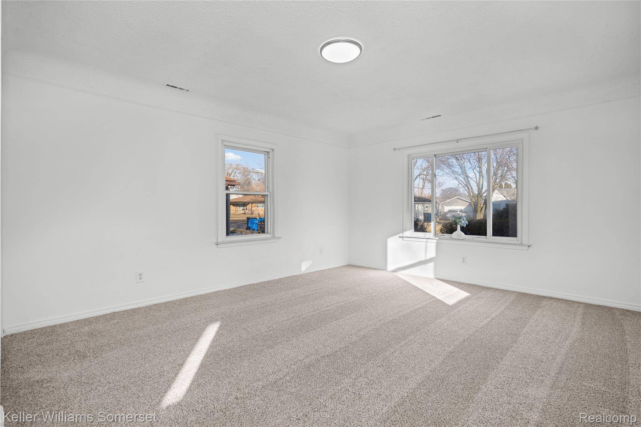 Madison Heights, MI 48071,27033 Alger BLVD