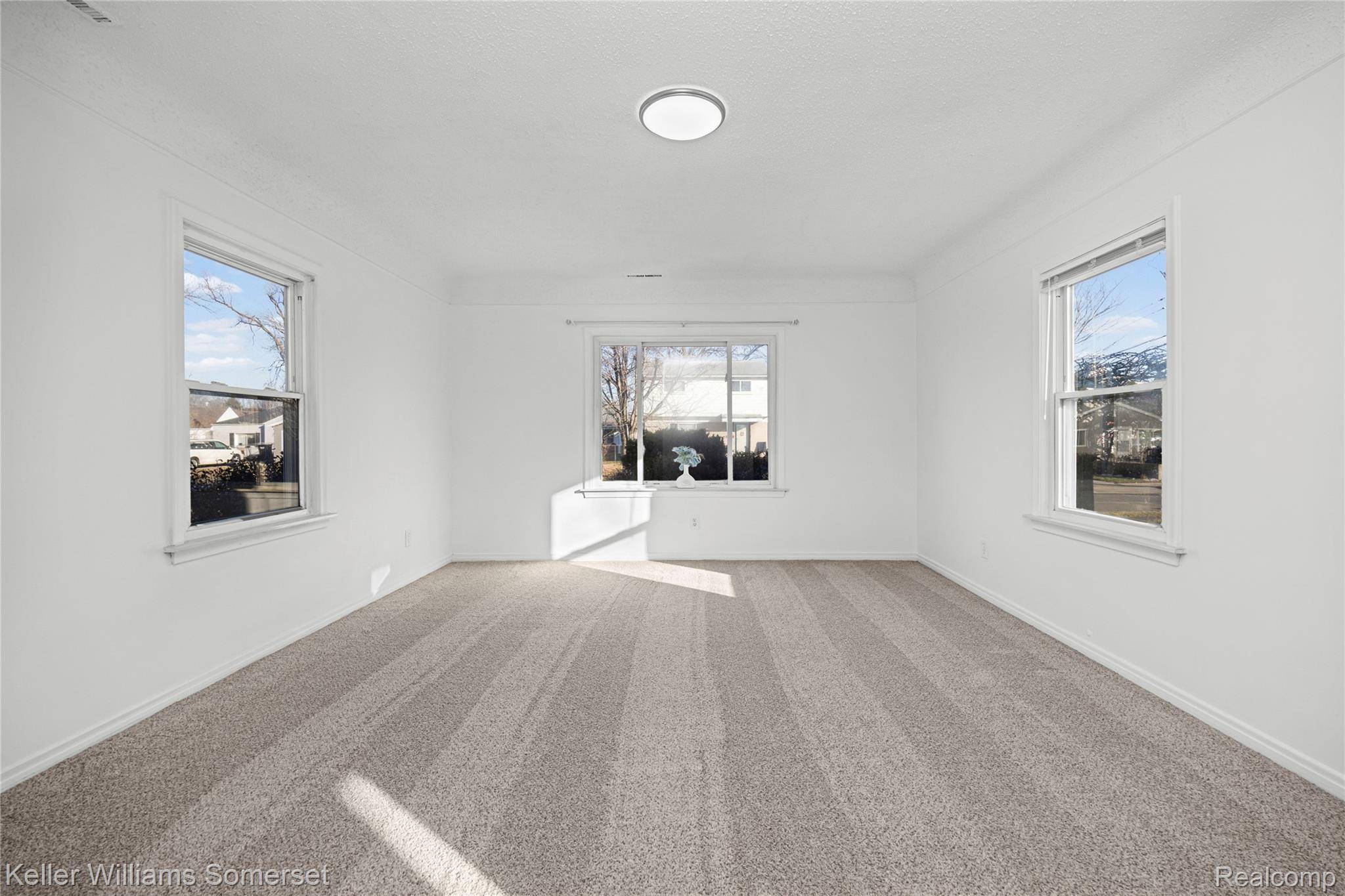 Madison Heights, MI 48071,27033 Alger BLVD