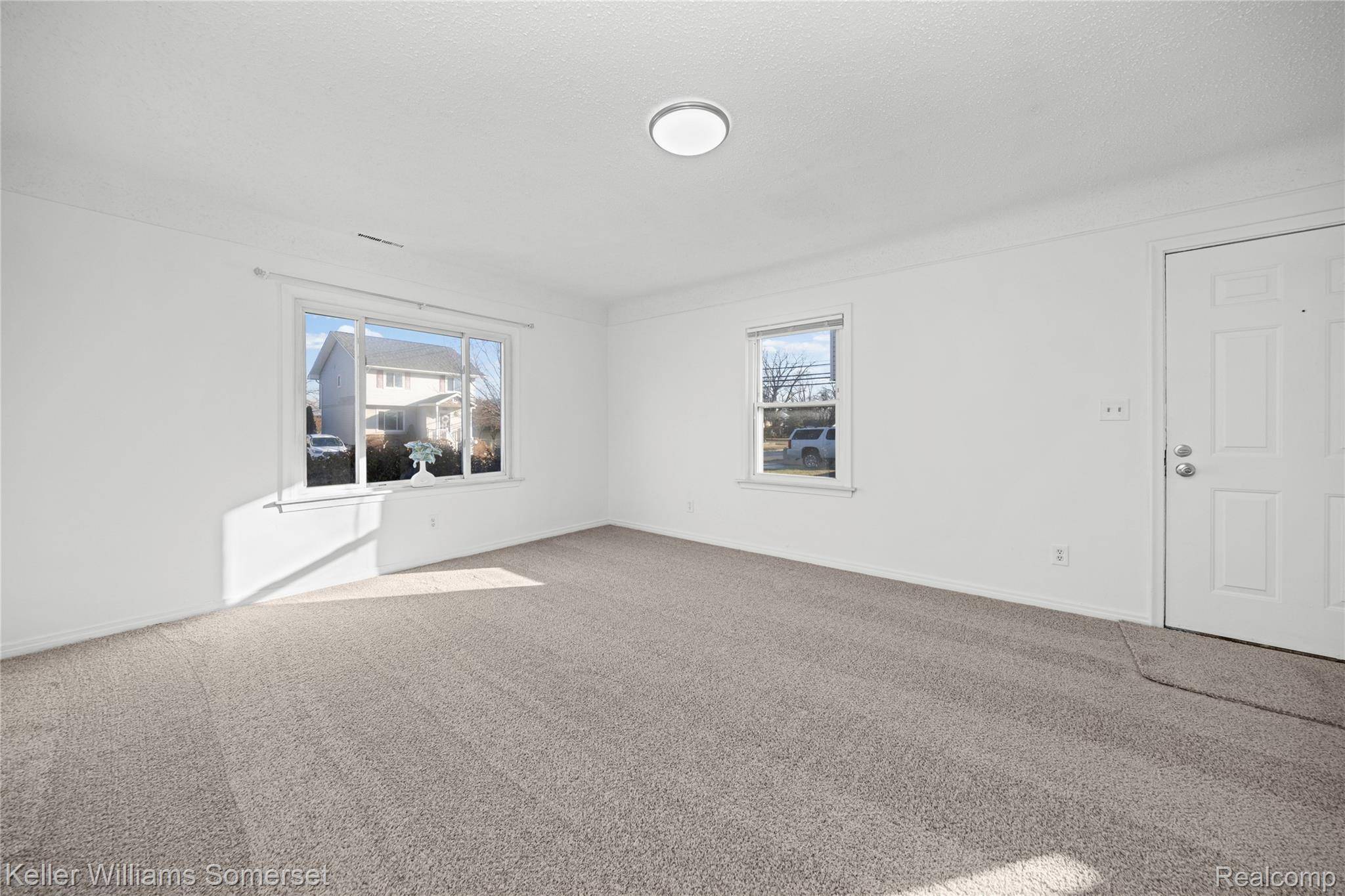 Madison Heights, MI 48071,27033 Alger BLVD