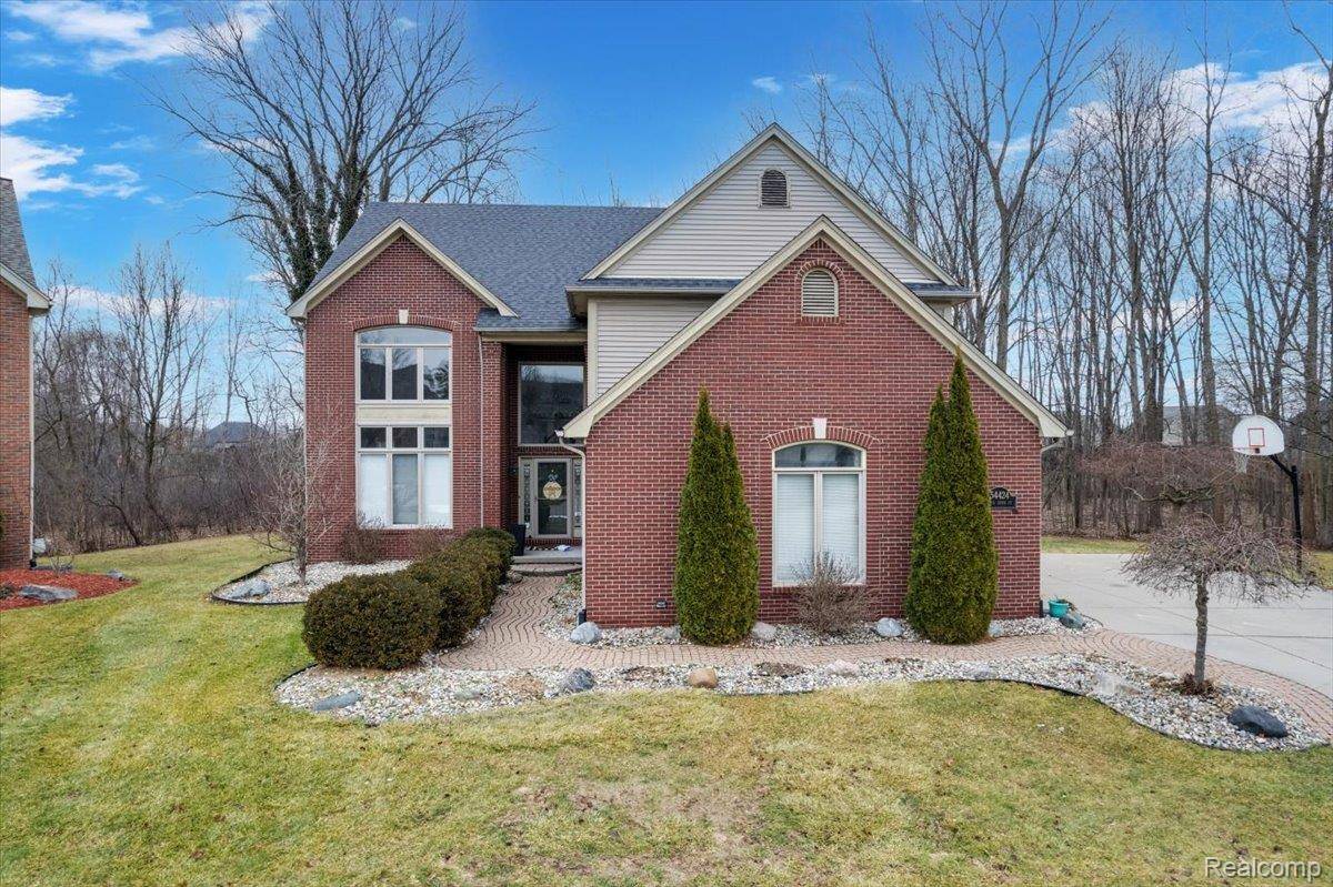 Shelby Twp, MI 48316,54424 Maple Creek CT