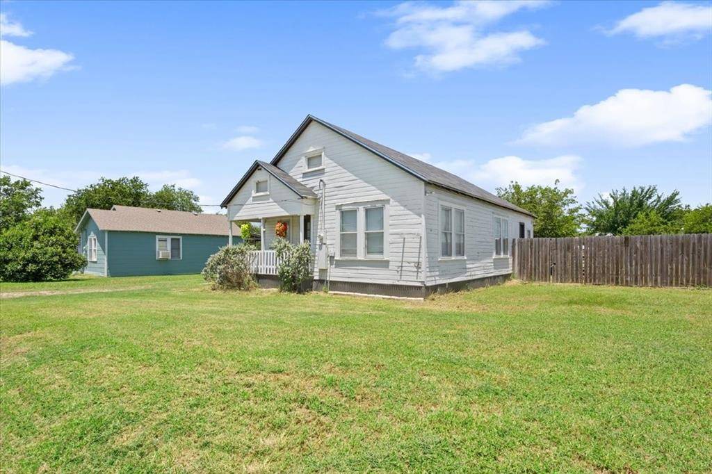 Riesel, TX 76682,102 Brookshire