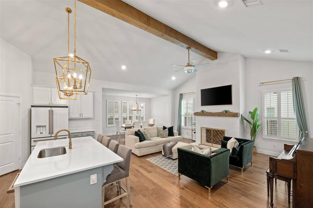 Aledo, TX 76008,825 Highlands Avenue