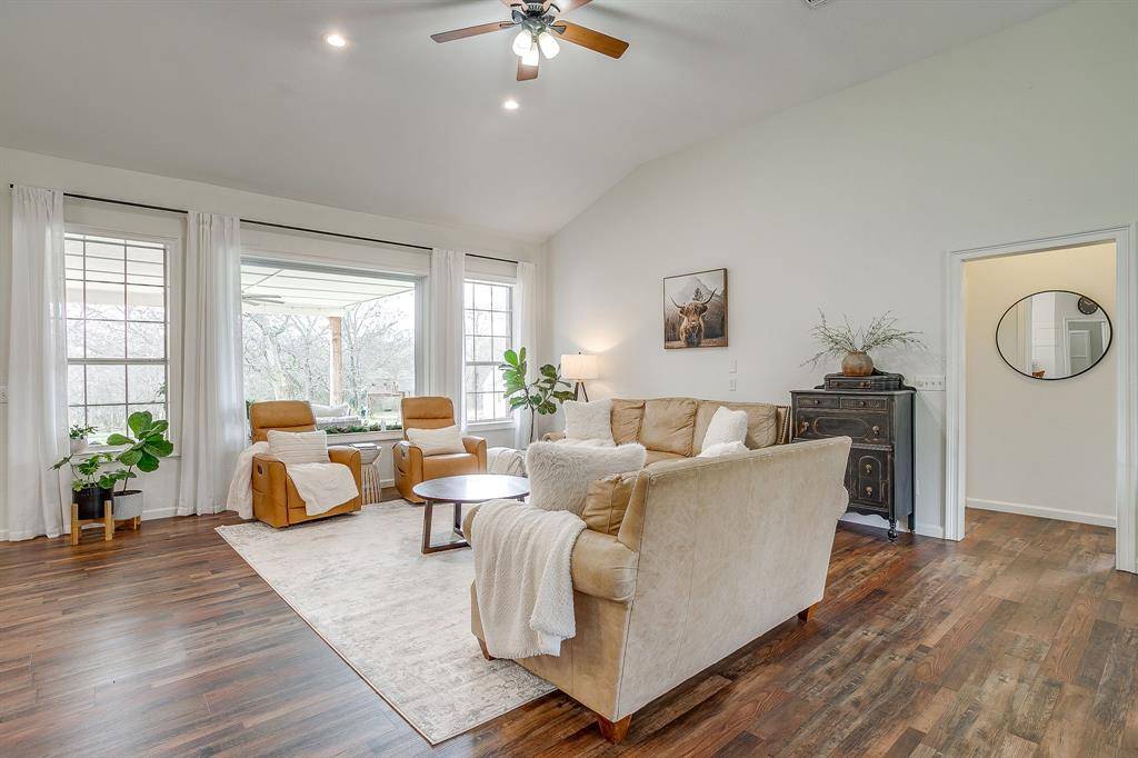 Grandview, TX 76050,9948 S Highway 171