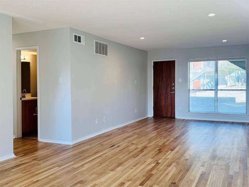 Dallas, TX 75209,4616 W Lovers Lane #119