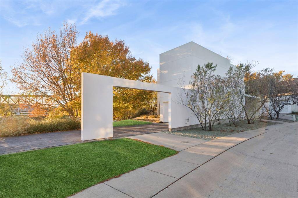 Dallas, TX 75243,51 Vanguard Way