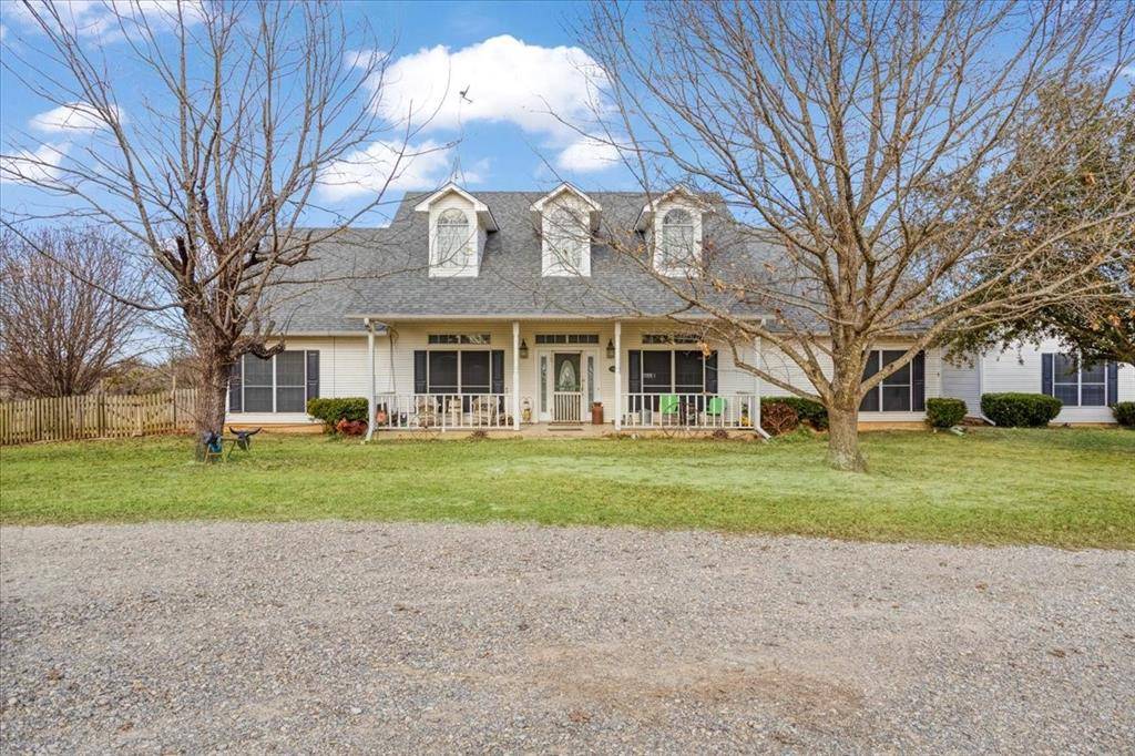 Windom, TX 75492,1044 County Road 3230