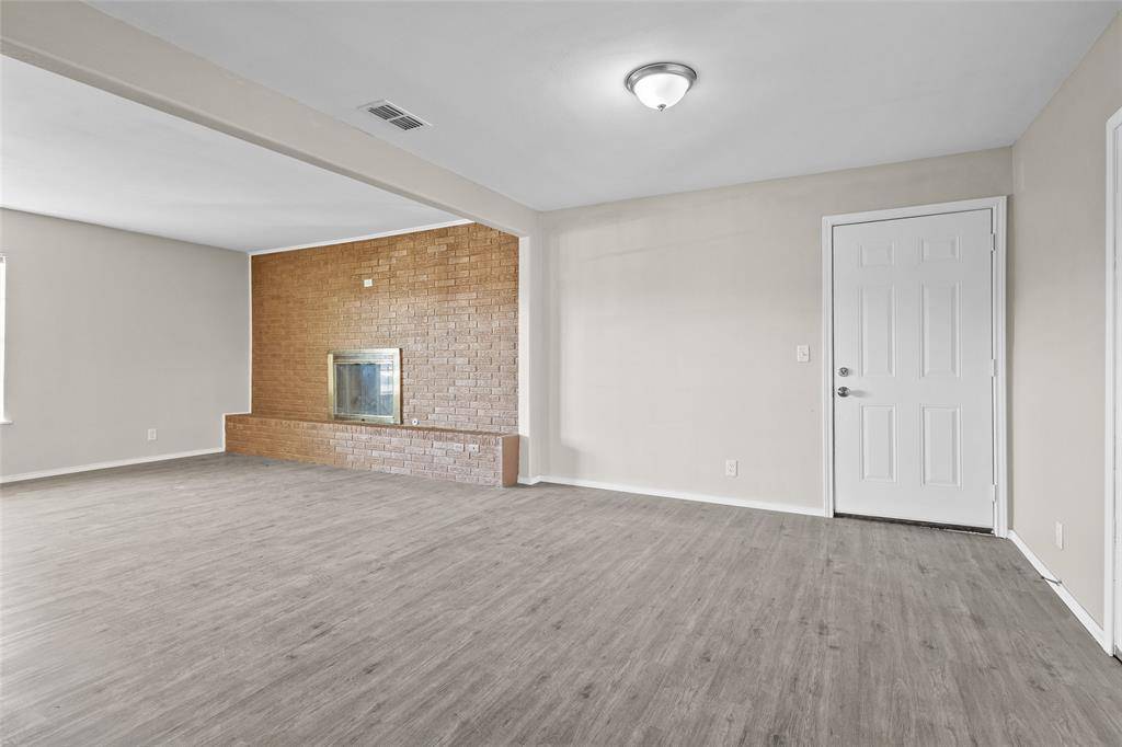 Bowie, TX 76230,109 E Williams Street