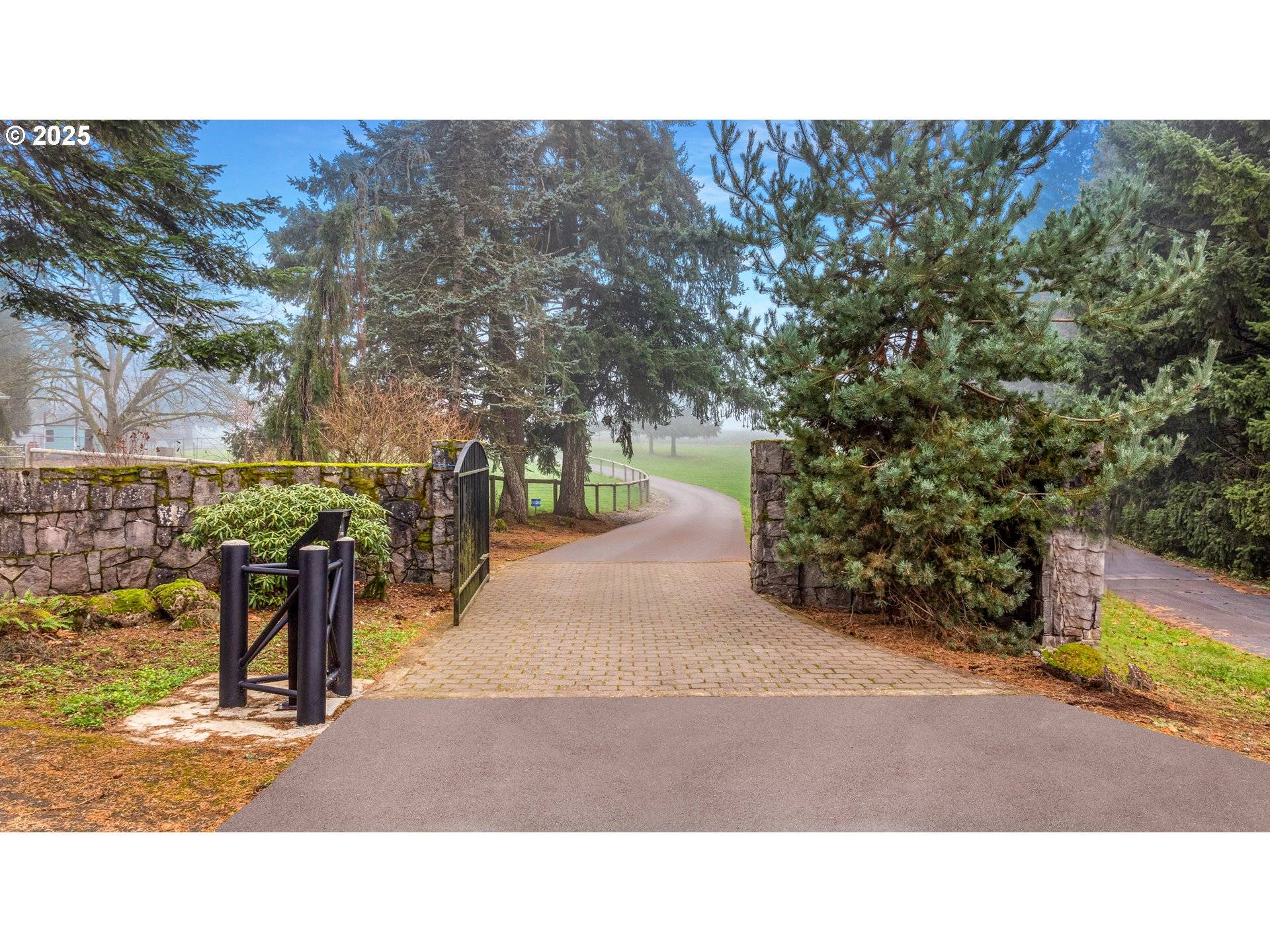 Mulino, OR 97042,15280 S HOWARDS MILL RD