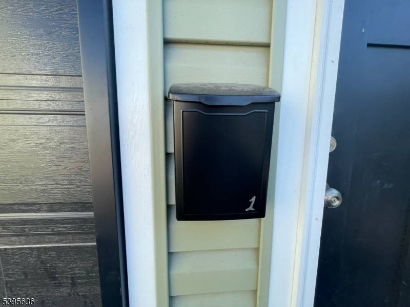 Paterson City, NJ 07501,121 Lewis St #1