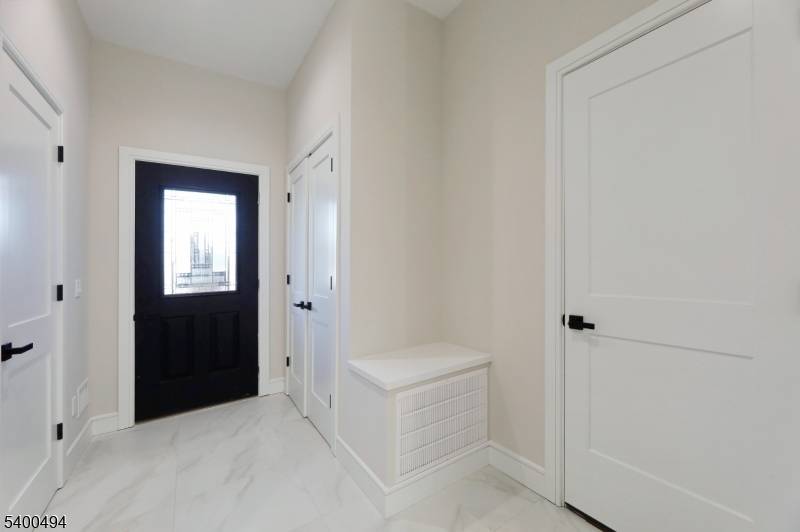 Madison Boro, NJ 07940,21A Belmont Ave #a