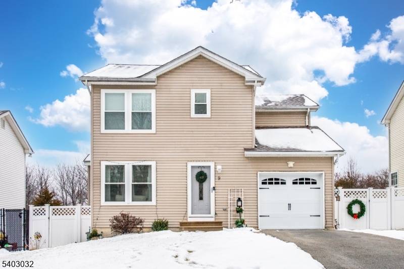 Hamburg Boro, NJ 07419,9 Michael Ct