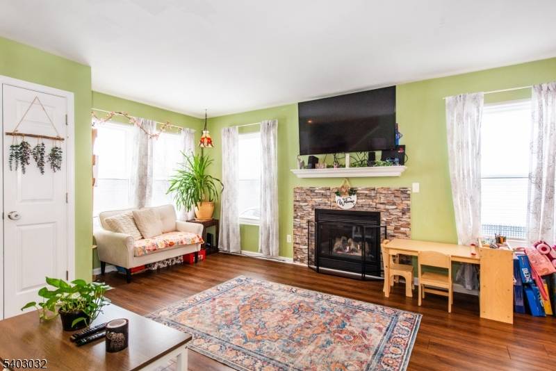 Hamburg Boro, NJ 07419,9 Michael Ct