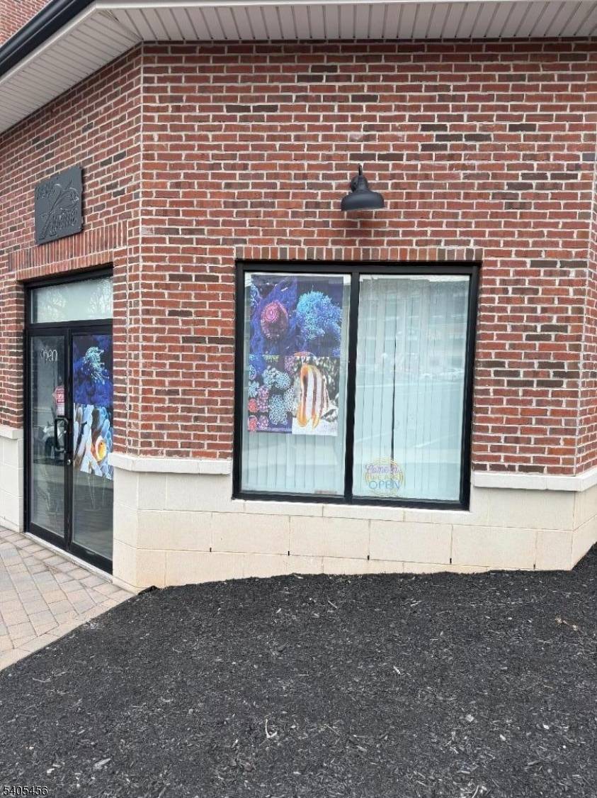 Roselle Park Boro, NJ 07204,351 Clay Ave W