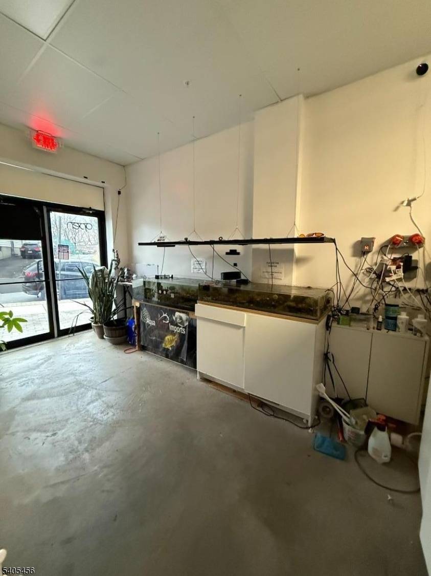 Roselle Park Boro, NJ 07204,351 Clay Ave W