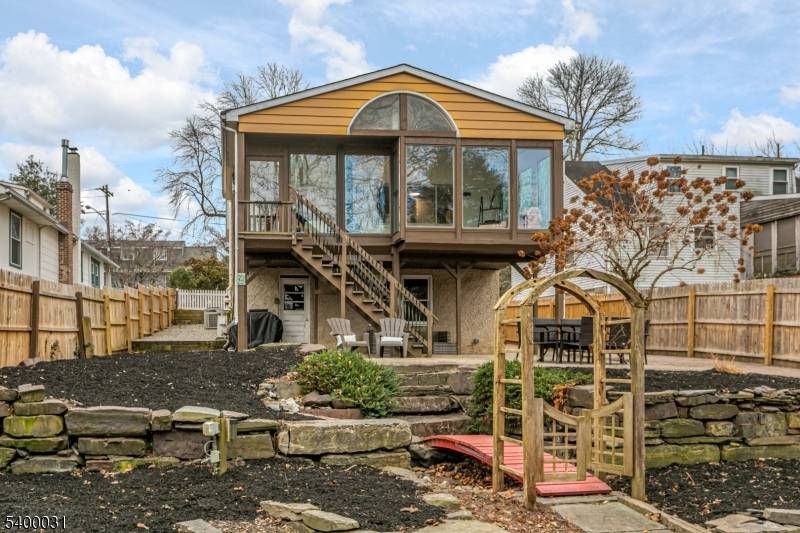 Lambertville City, NJ 08530,10 Lincoln Ave